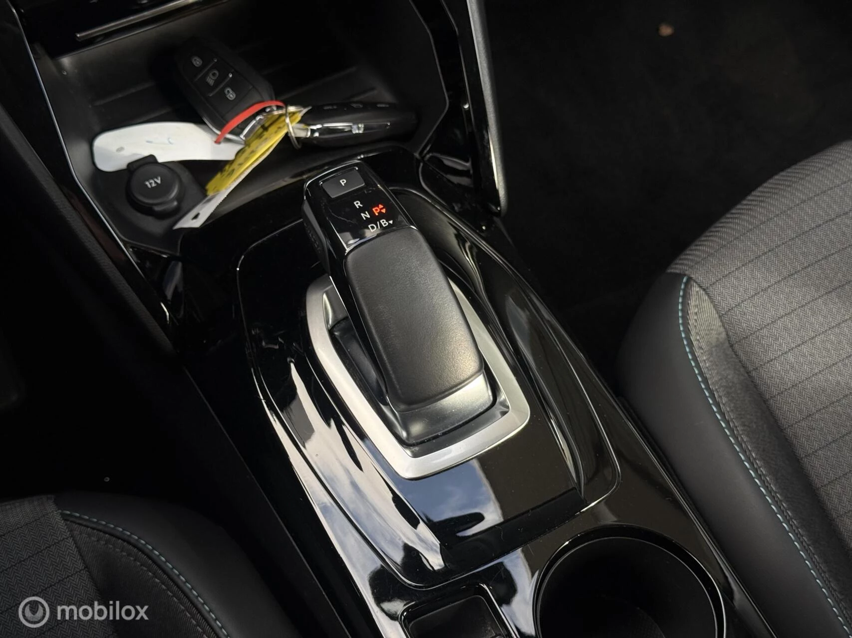 Hoofdafbeelding Peugeot e-208