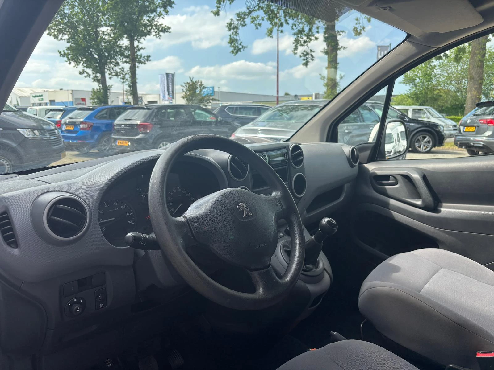 Hoofdafbeelding Peugeot Partner