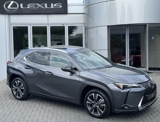 Hoofdafbeelding Lexus UX Lexus UX 250h Luxury Line FACELIFT LEDER STOELVERW STUURVERW EL-ACHTERKLEP PARKSENSOREN