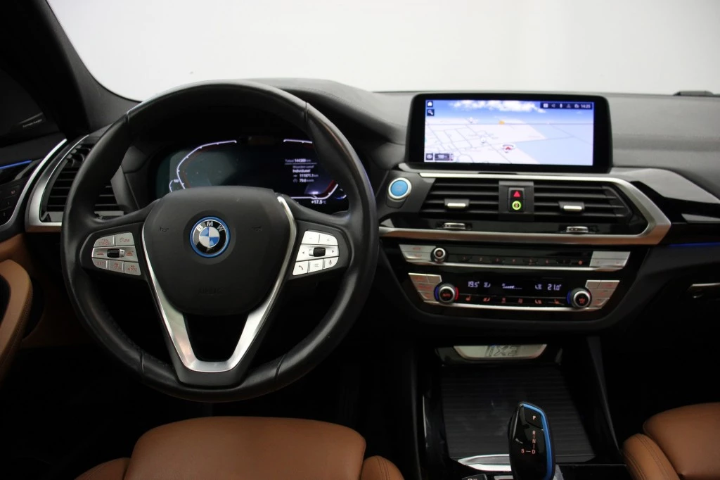 Hoofdafbeelding BMW iX3