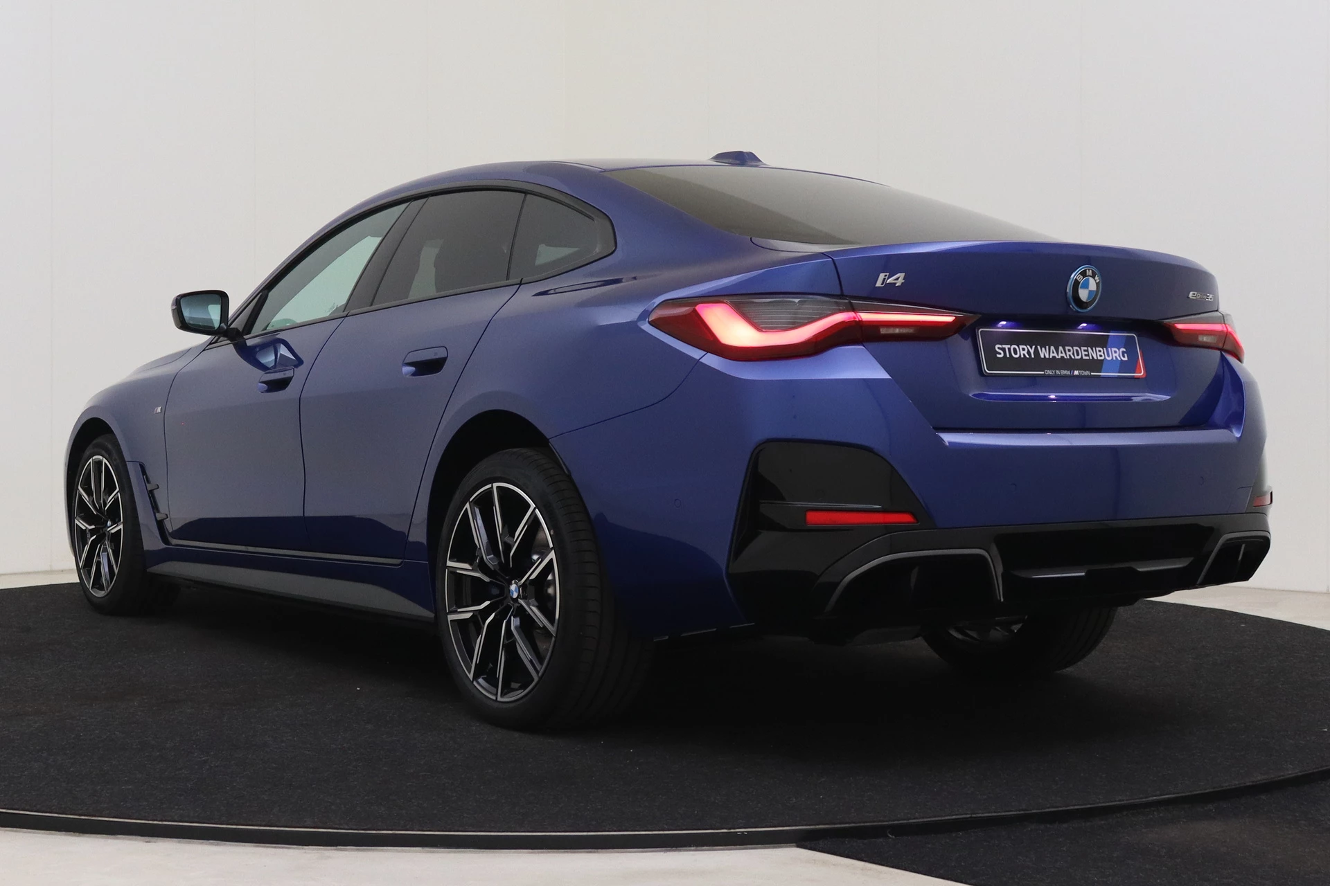 Hoofdafbeelding BMW i4