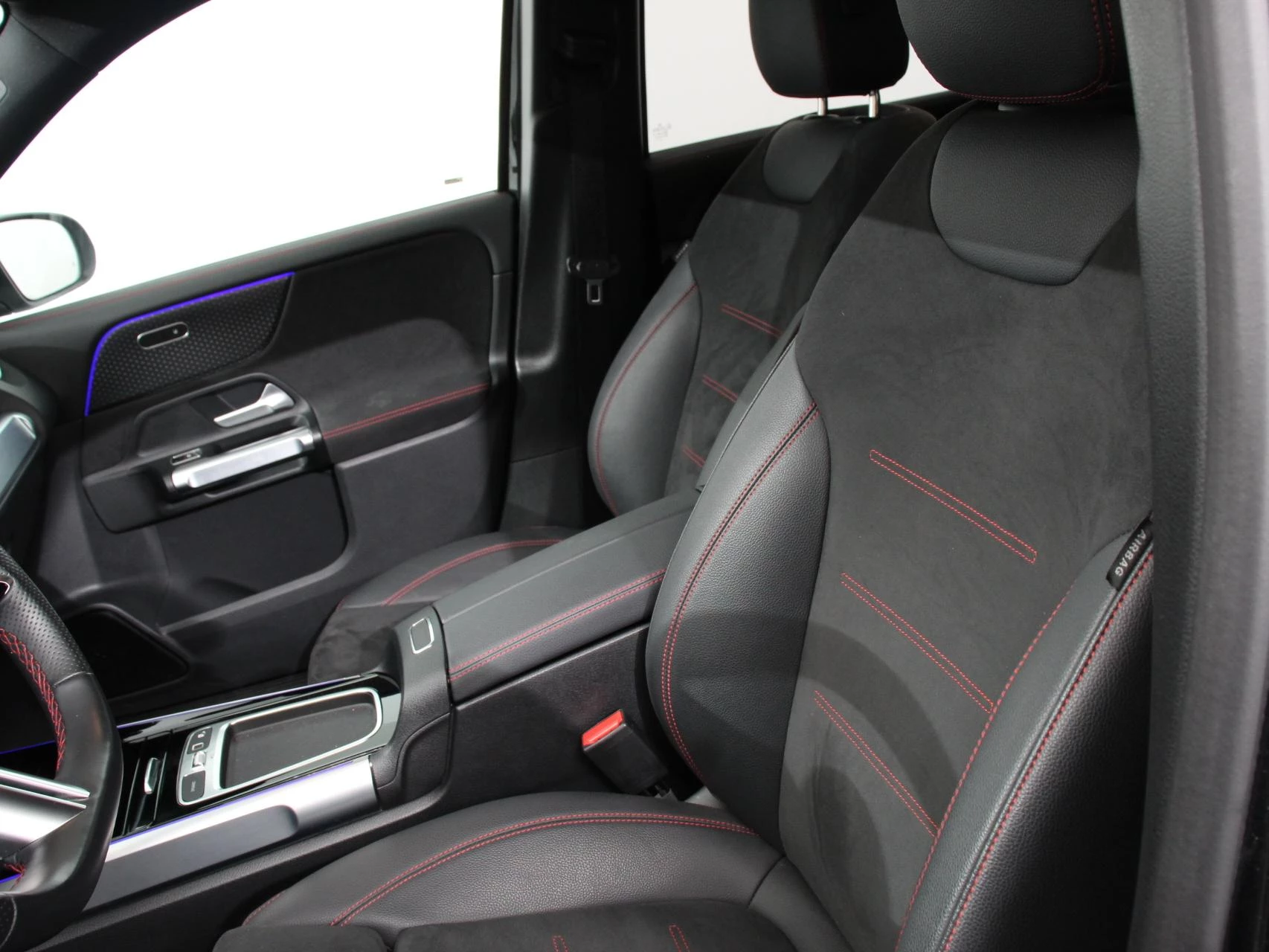 Hoofdafbeelding Mercedes-Benz EQB