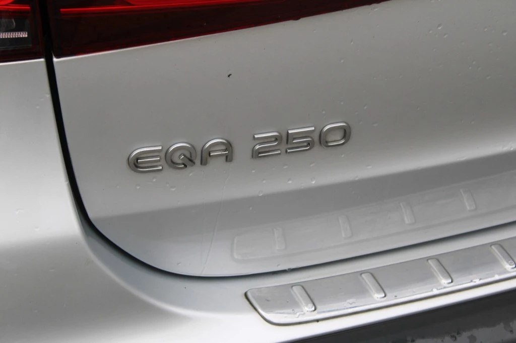 Hoofdafbeelding Mercedes-Benz EQA