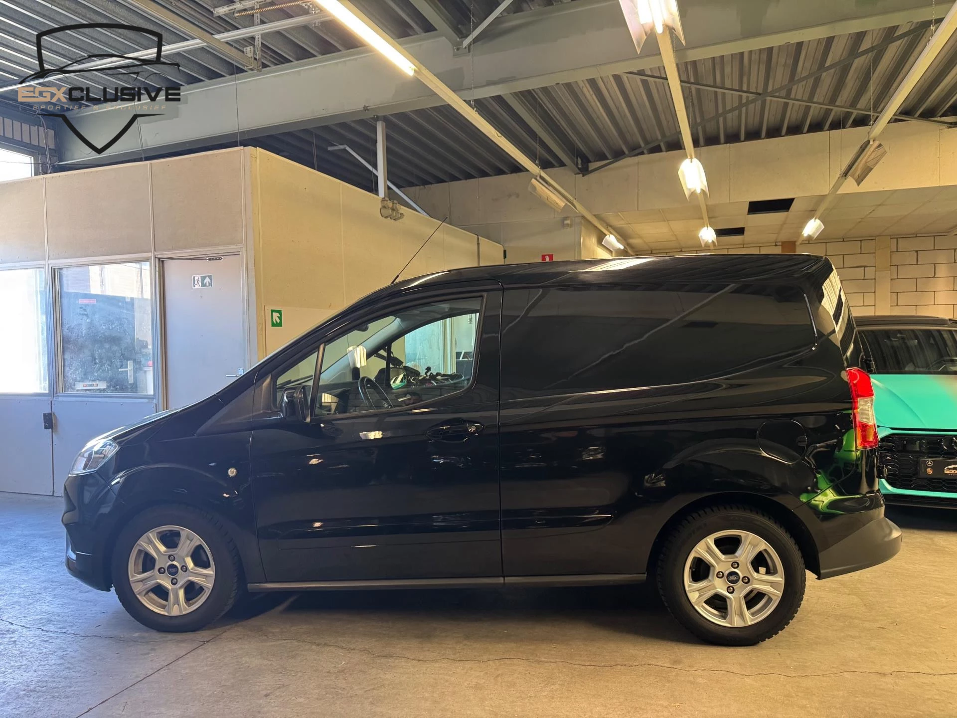 Hoofdafbeelding Ford Transit Courier
