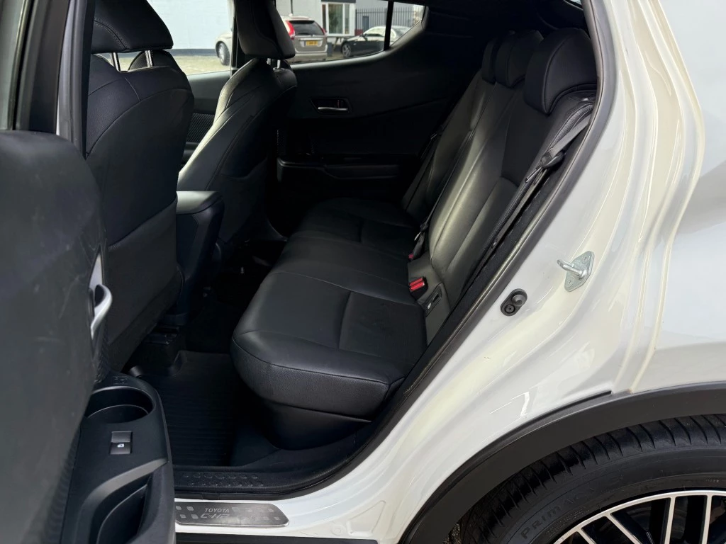 Hoofdafbeelding Toyota C-HR