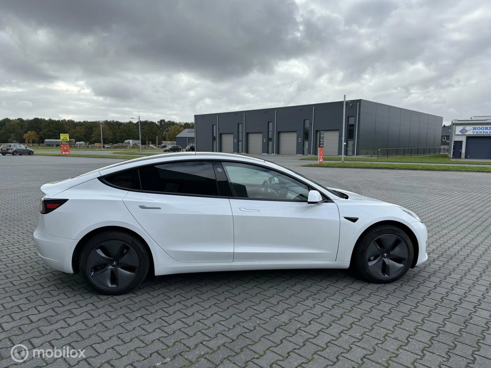 Hoofdafbeelding Tesla Model 3