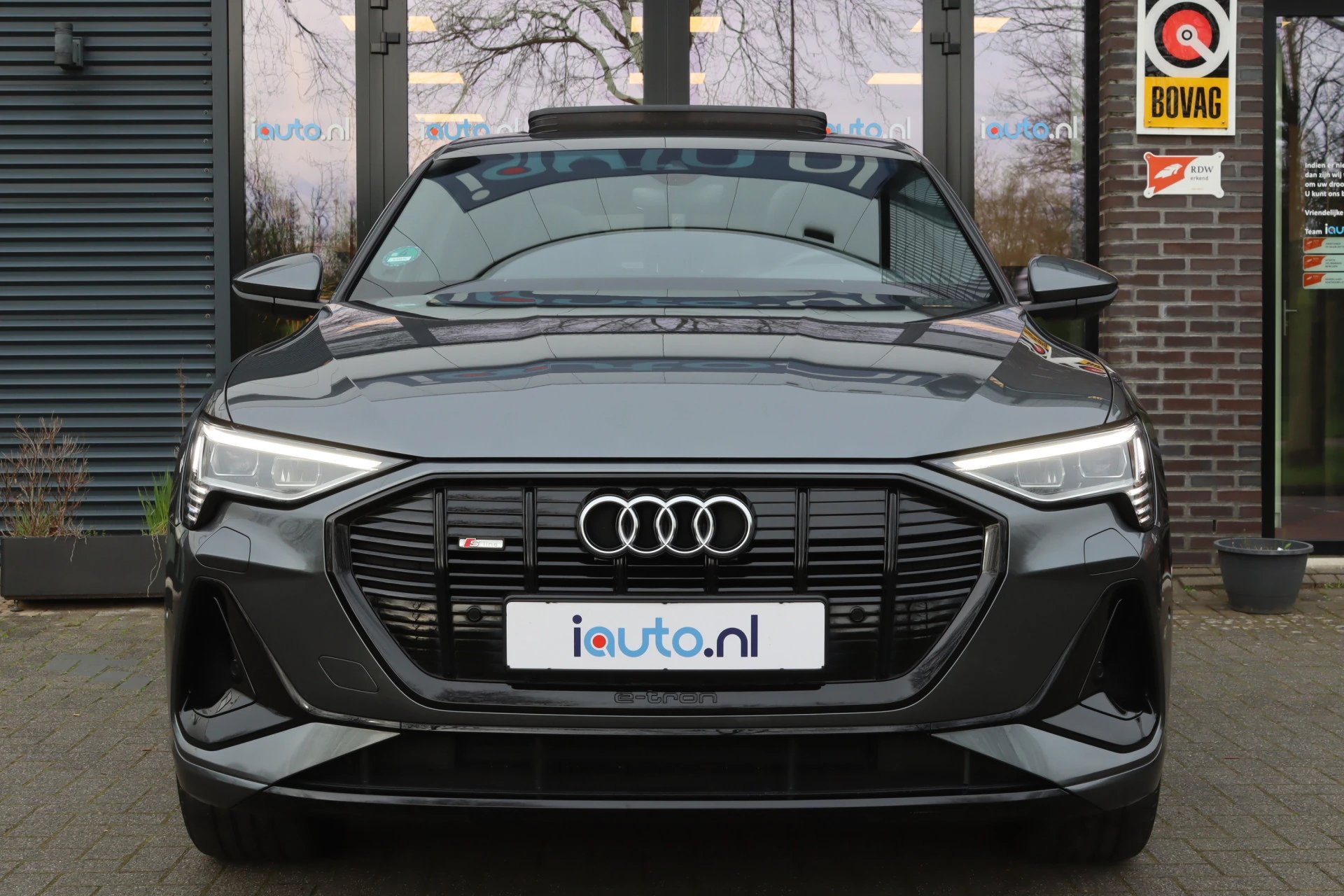 Hoofdafbeelding Audi e-tron