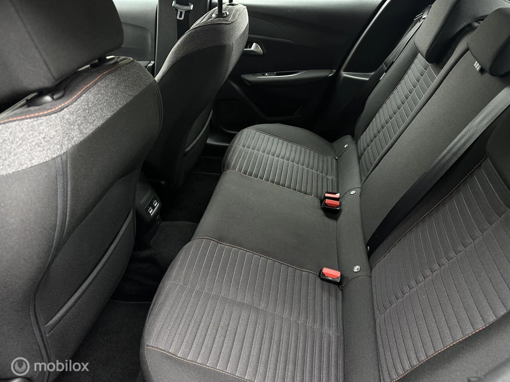 Hoofdafbeelding Peugeot e-208