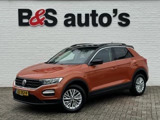 Volkswagen T-Roc 1.0 TSI Adaptive cruise Lane assist Stoelverwarming Media player Clima