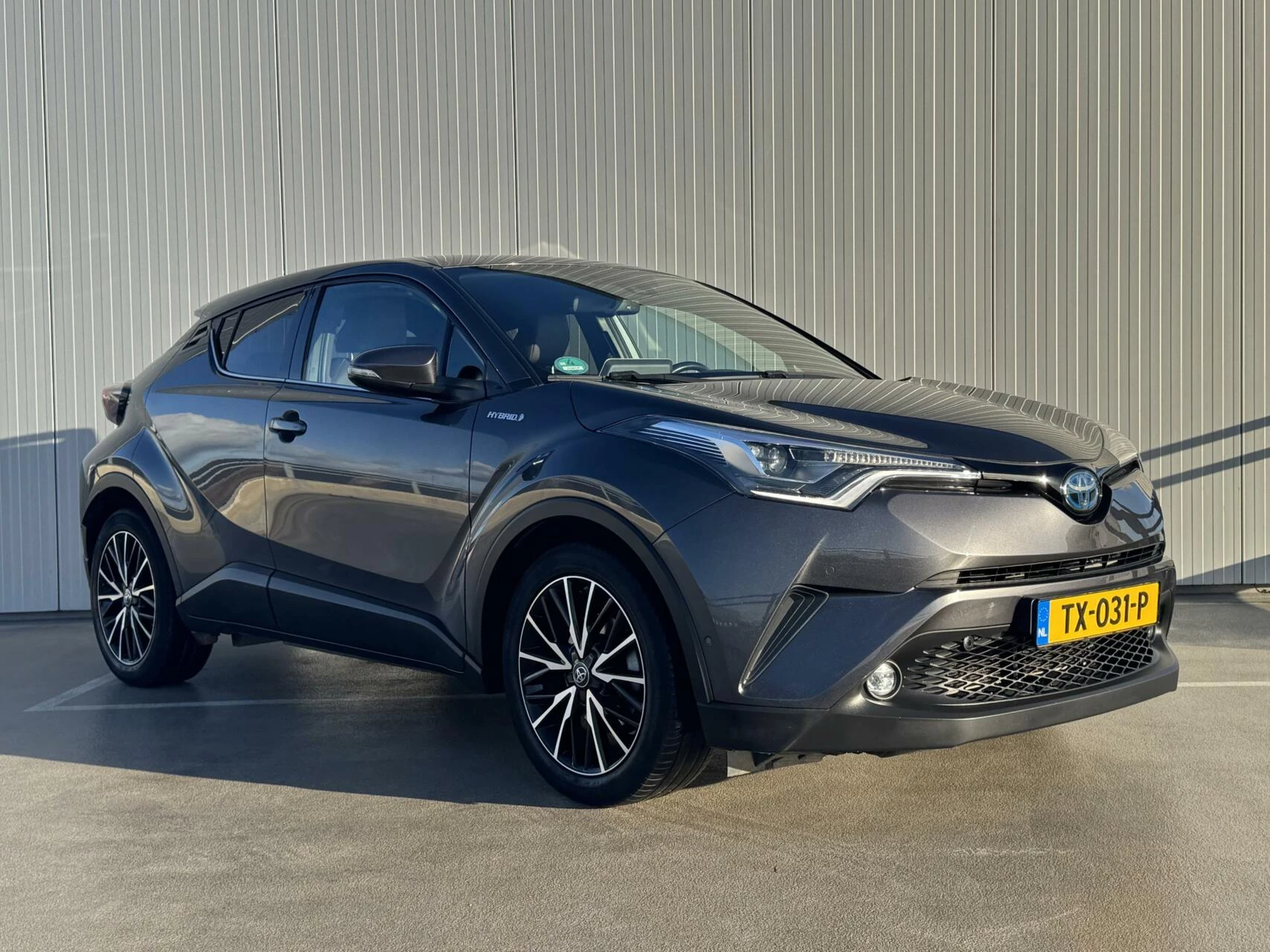 Hoofdafbeelding Toyota C-HR