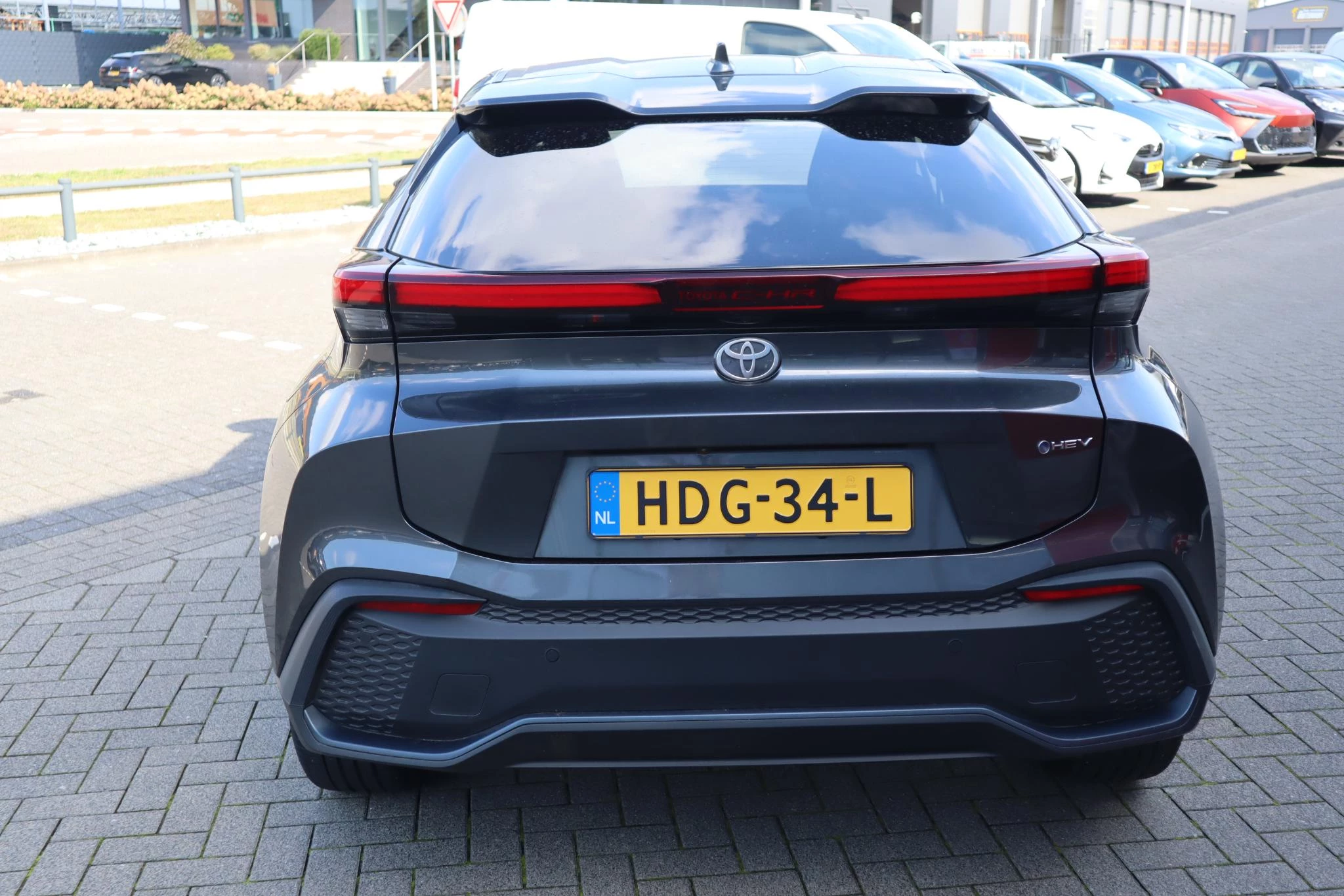 Hoofdafbeelding Toyota C-HR