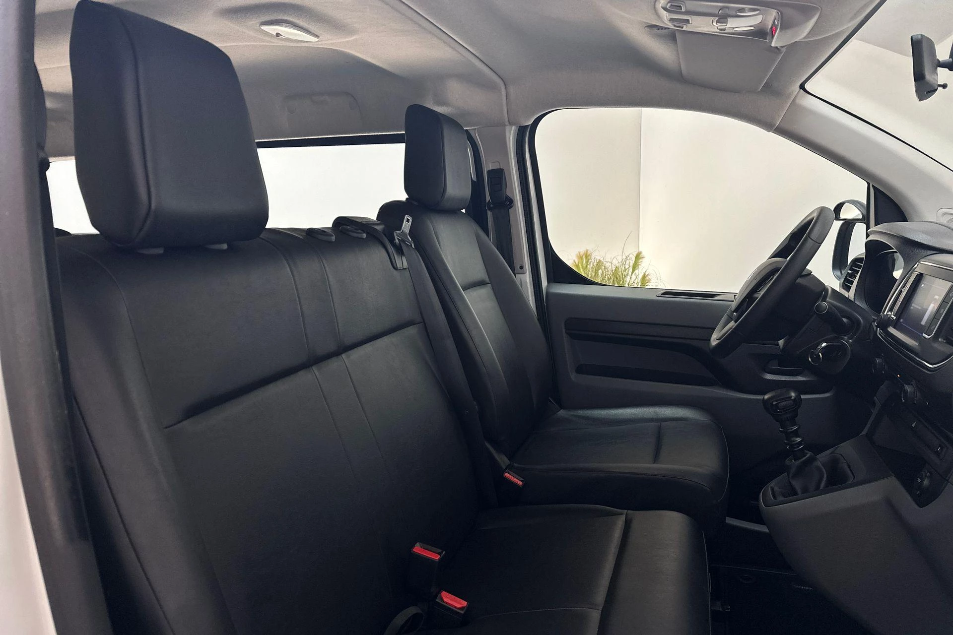 Hoofdafbeelding Peugeot Traveller