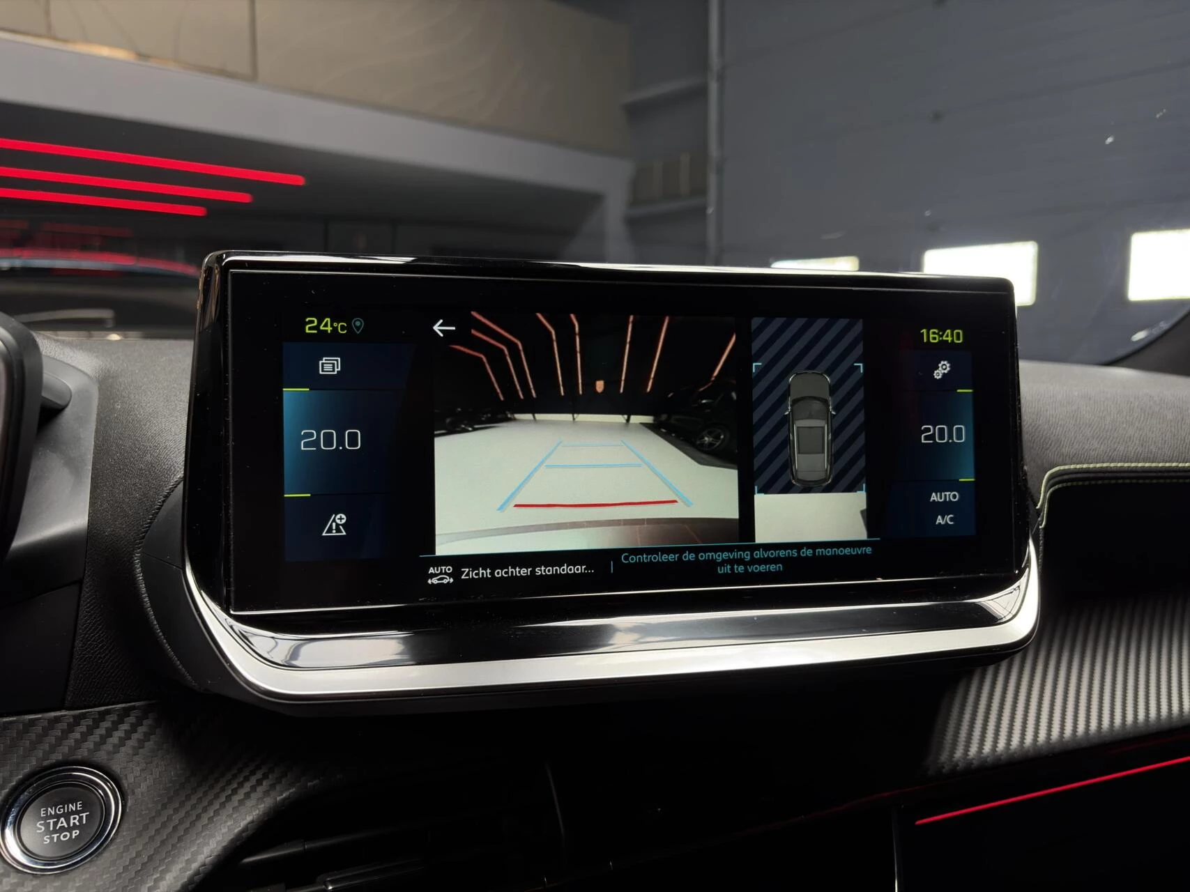 Hoofdafbeelding Peugeot e-2008