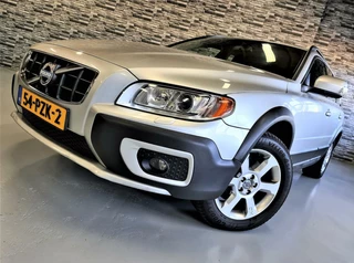 Hoofdafbeelding Volvo XC70 Volvo XC70 2.4 D5 Momentum *Xenon*Leder*Trekhaak*PDC*NAP*!
