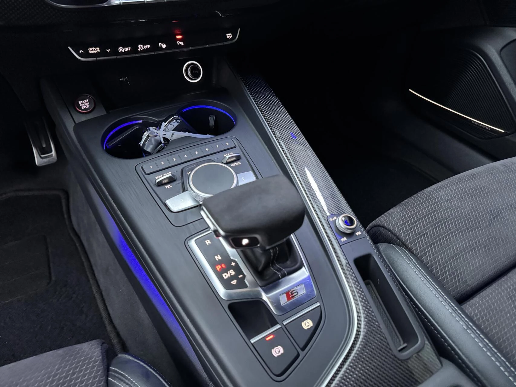 Hoofdafbeelding Audi S4