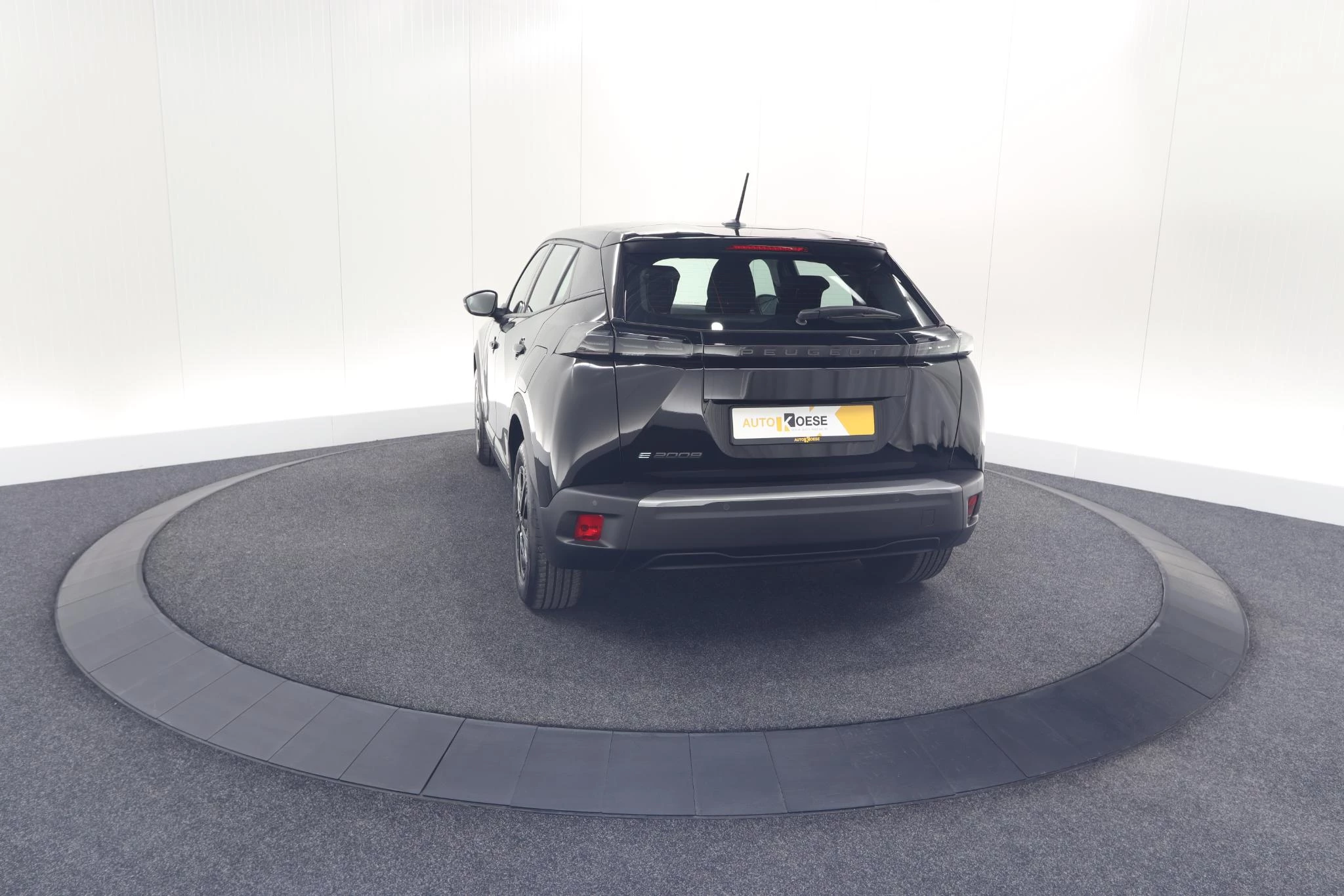 Hoofdafbeelding Peugeot e-2008