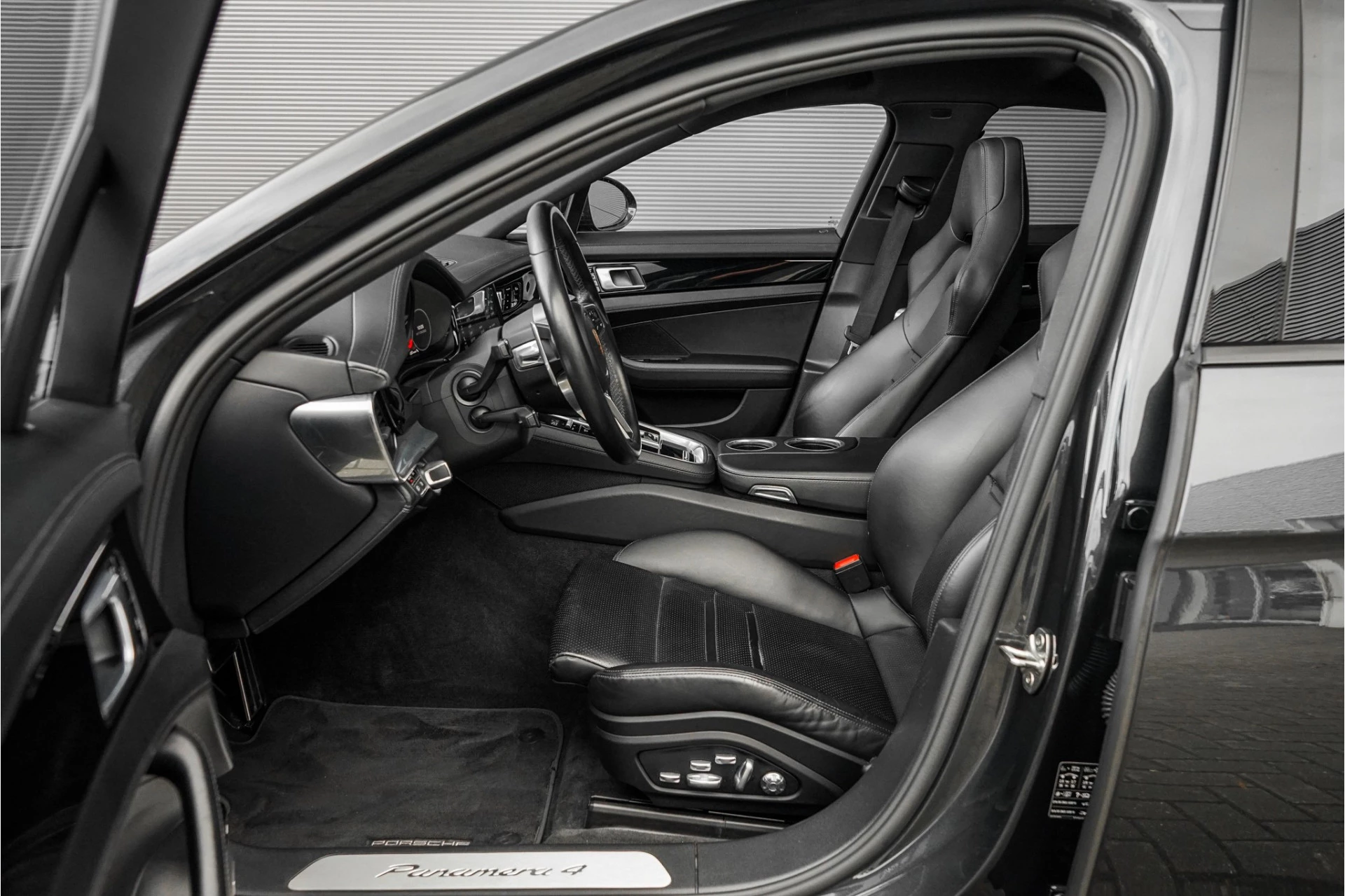 Hoofdafbeelding Porsche Panamera