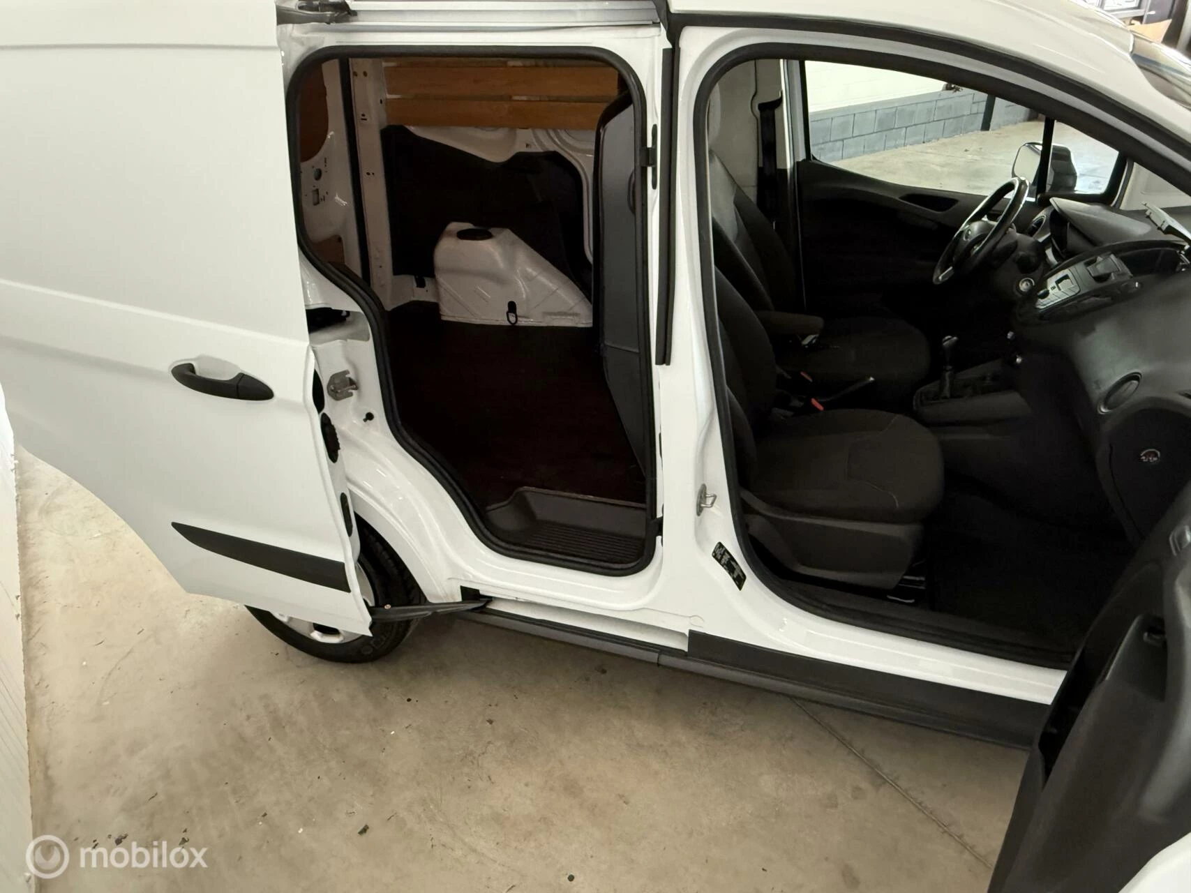 Hoofdafbeelding Ford Transit Courier