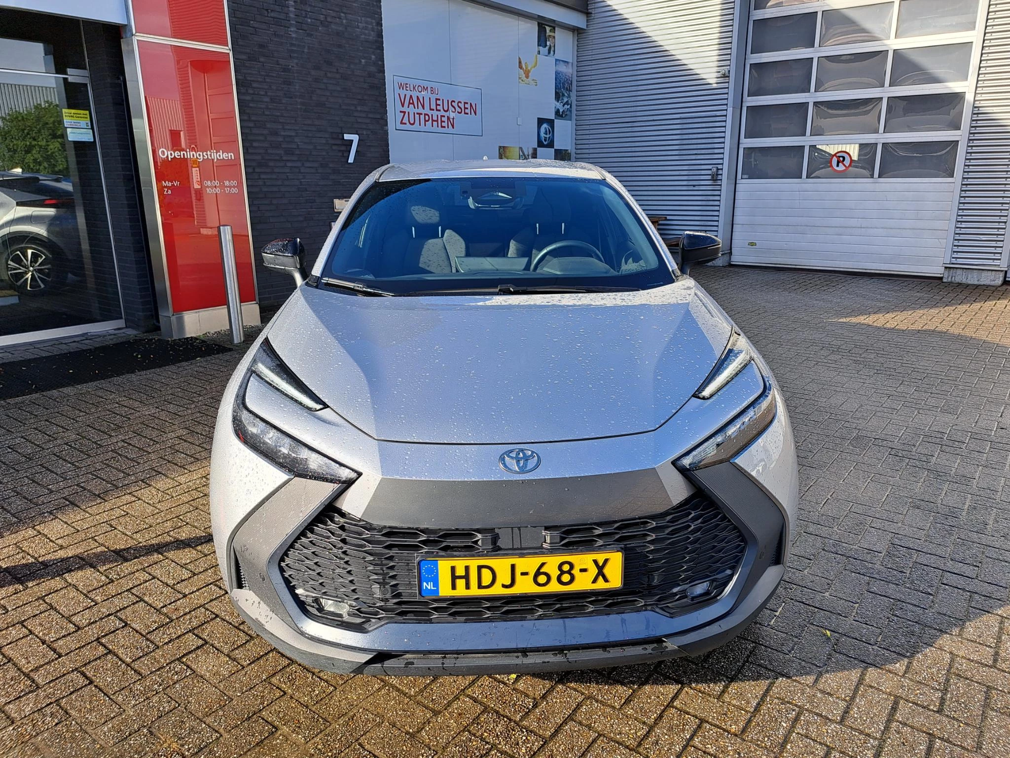 Hoofdafbeelding Toyota C-HR
