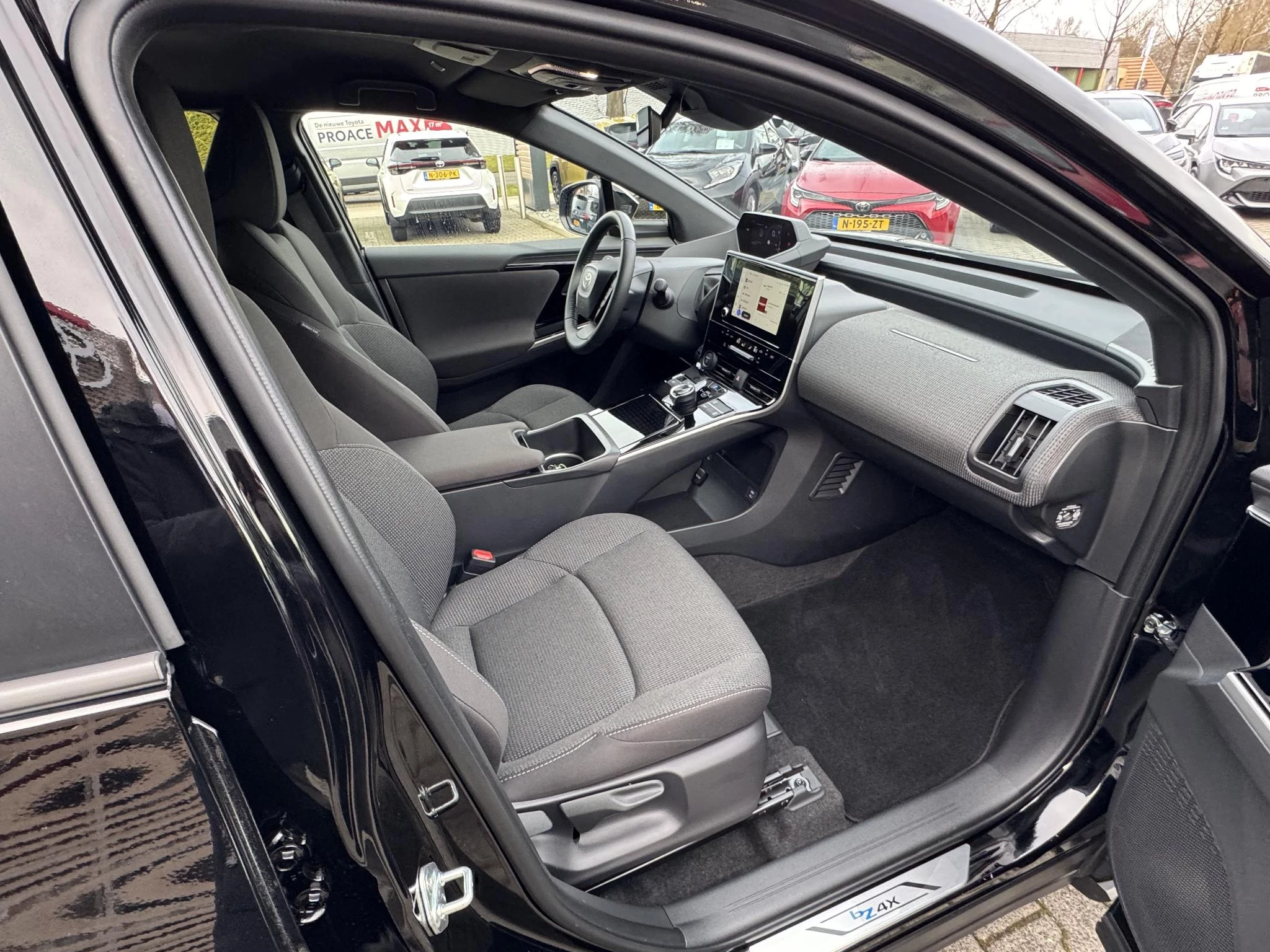 Hoofdafbeelding Toyota bZ4X