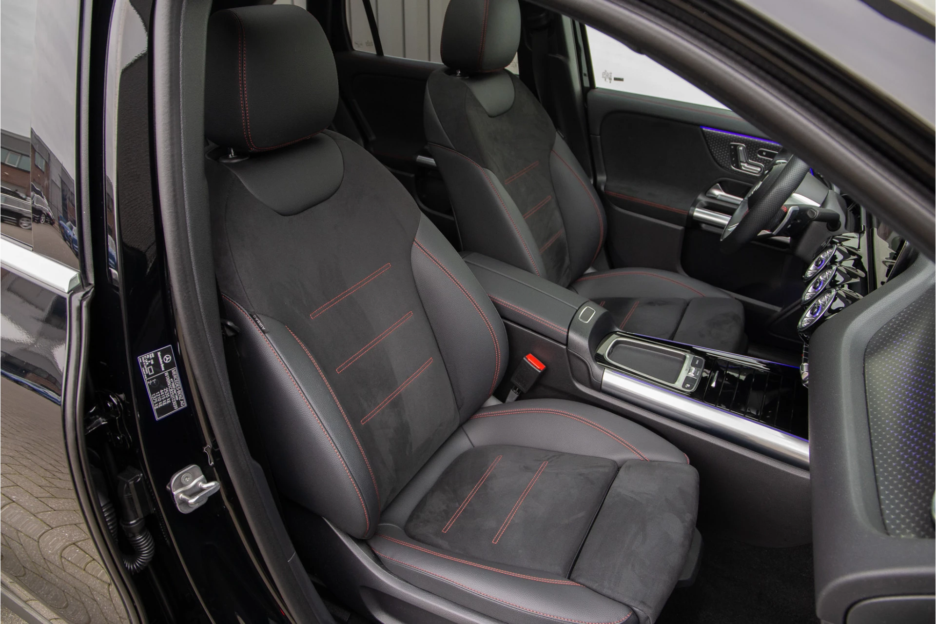 Hoofdafbeelding Mercedes-Benz EQA