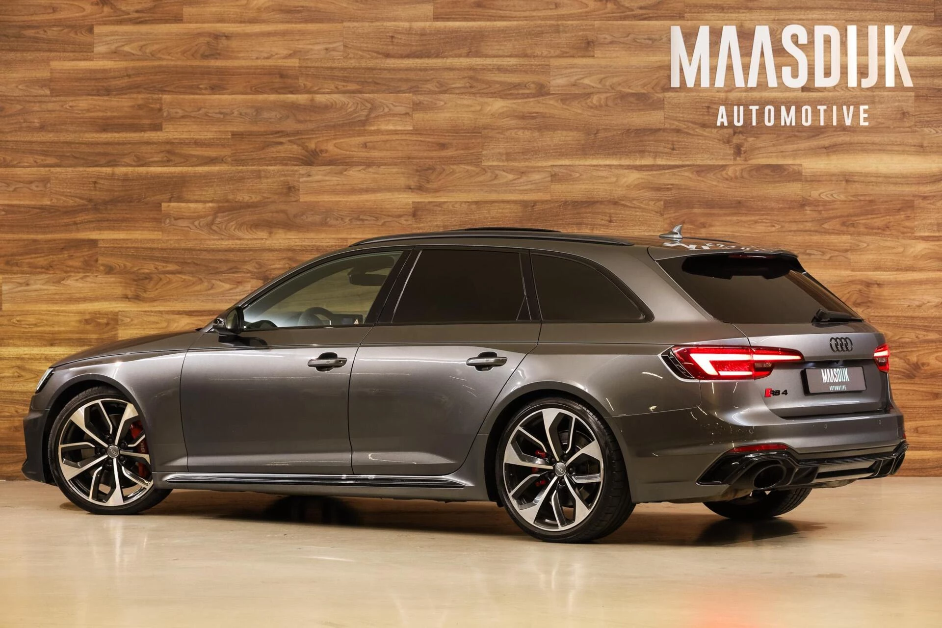 Hoofdafbeelding Audi RS4