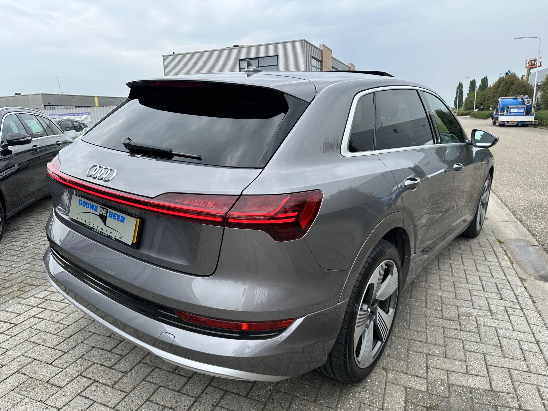 Hoofdafbeelding Audi e-tron