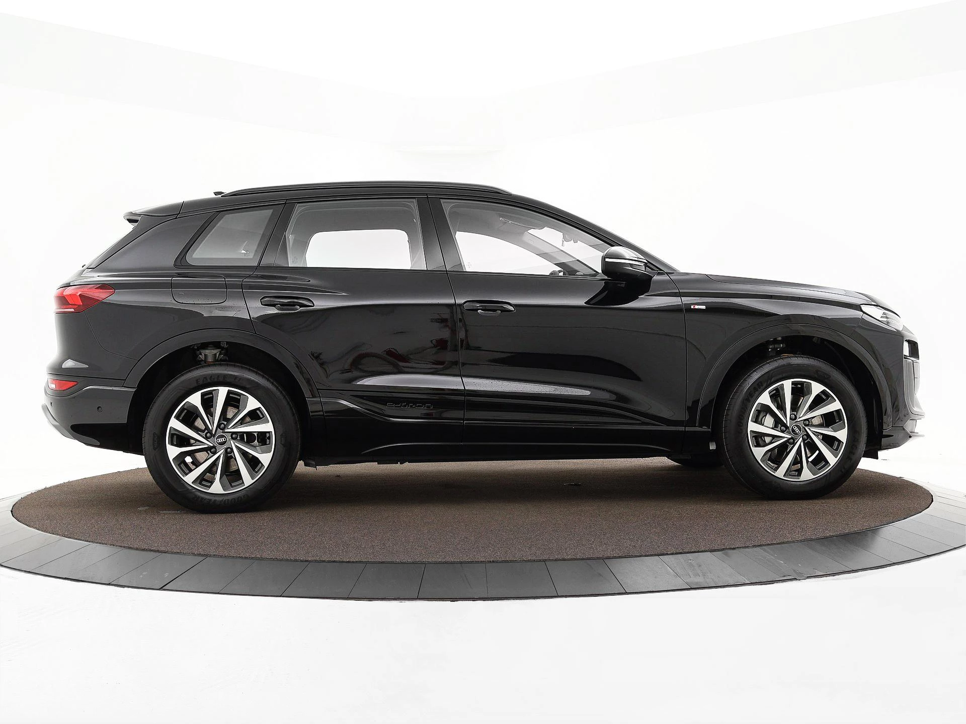 Hoofdafbeelding Audi Q6 e-tron