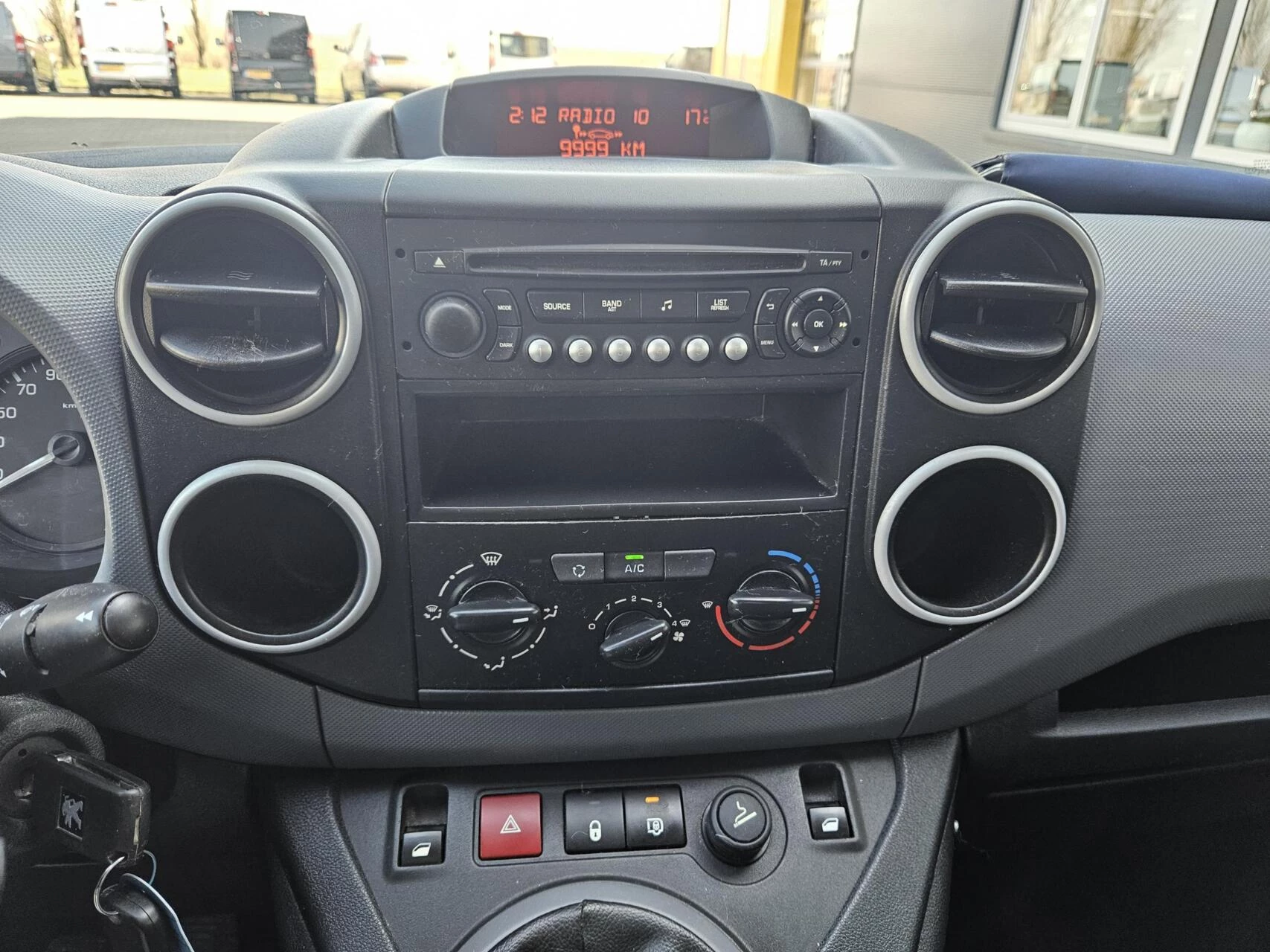 Hoofdafbeelding Peugeot Partner