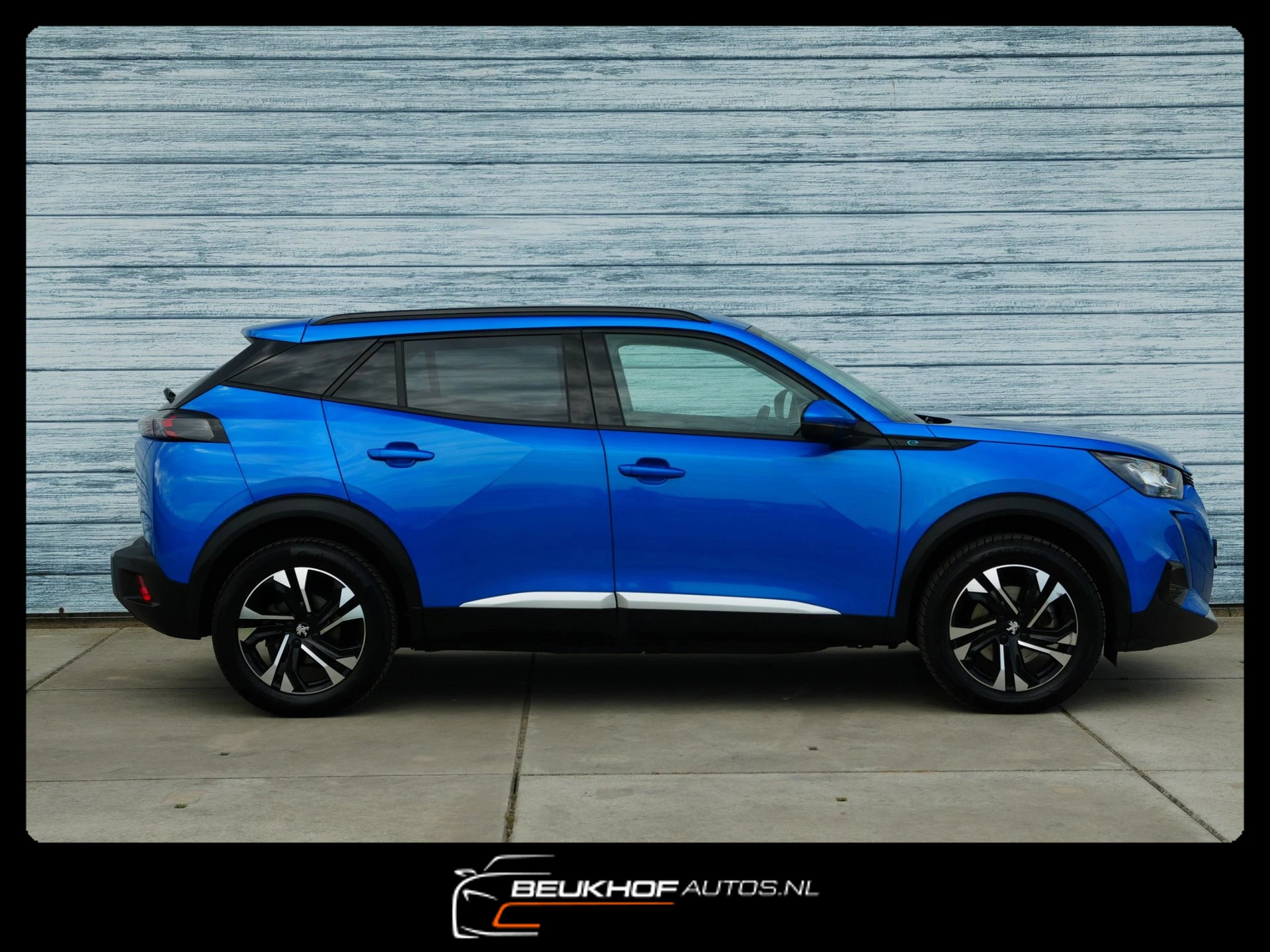 Hoofdafbeelding Peugeot e-2008