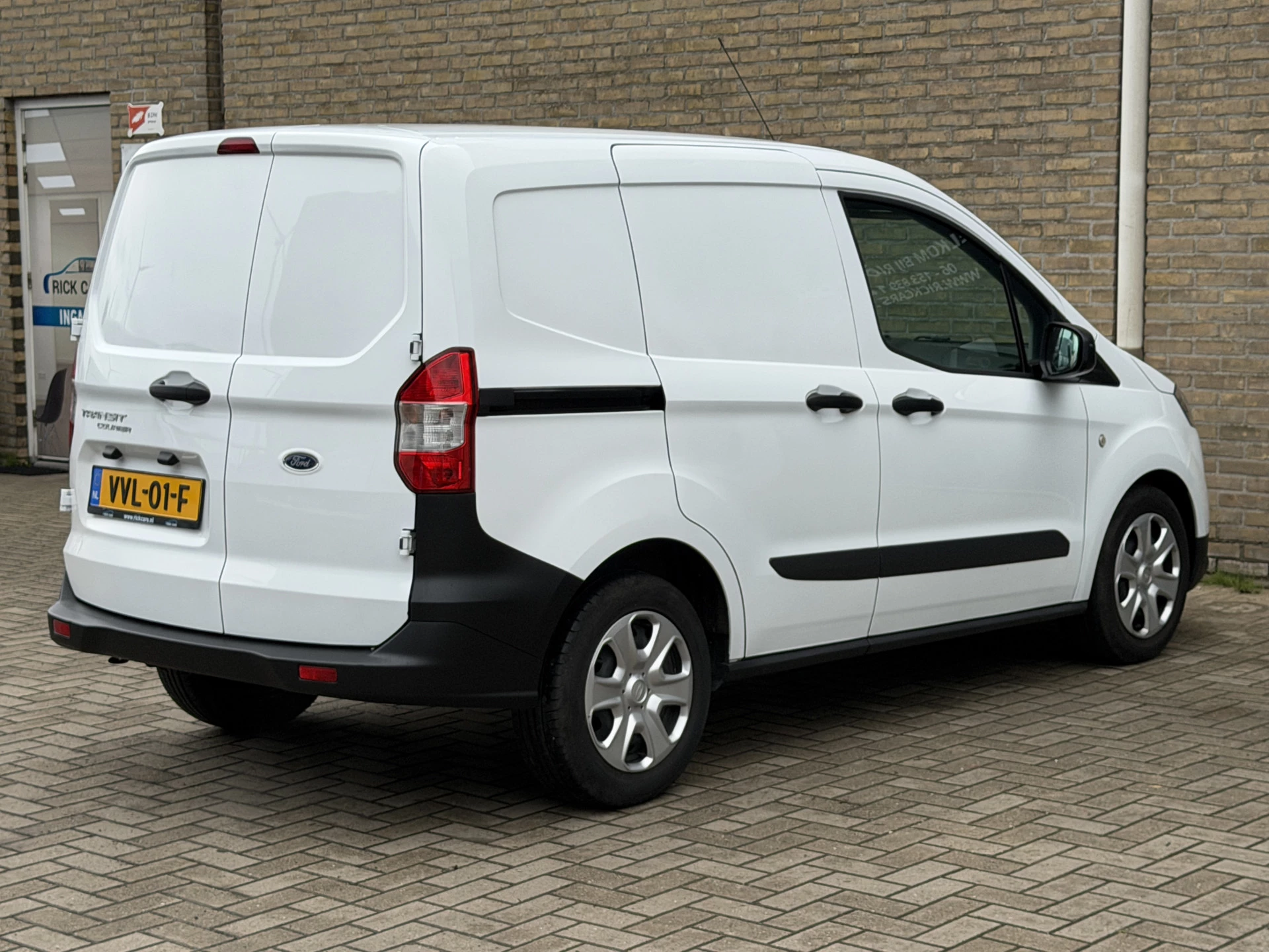 Hoofdafbeelding Ford Transit Courier