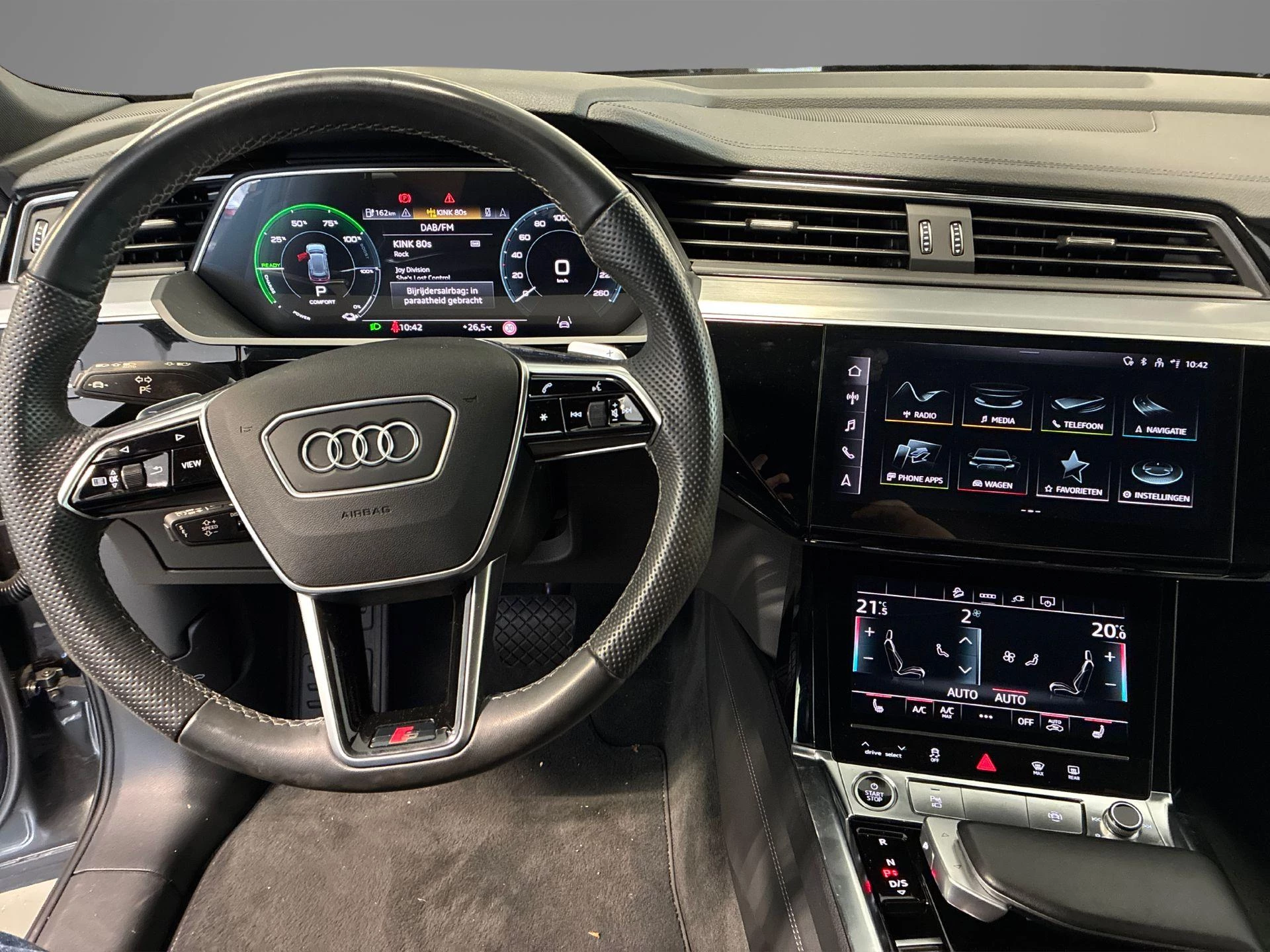 Hoofdafbeelding Audi e-tron