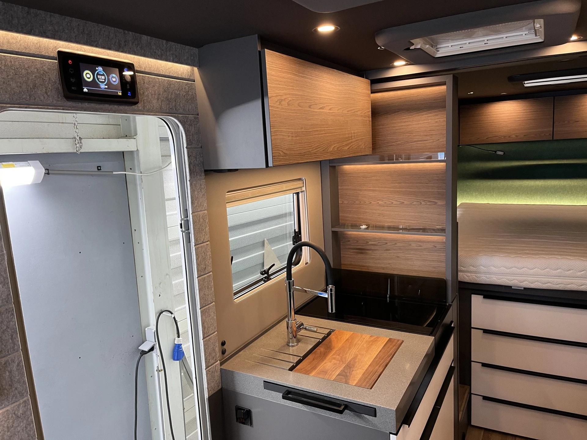 Hoofdafbeelding Niesmann+Bischoff ISmove 7.3F