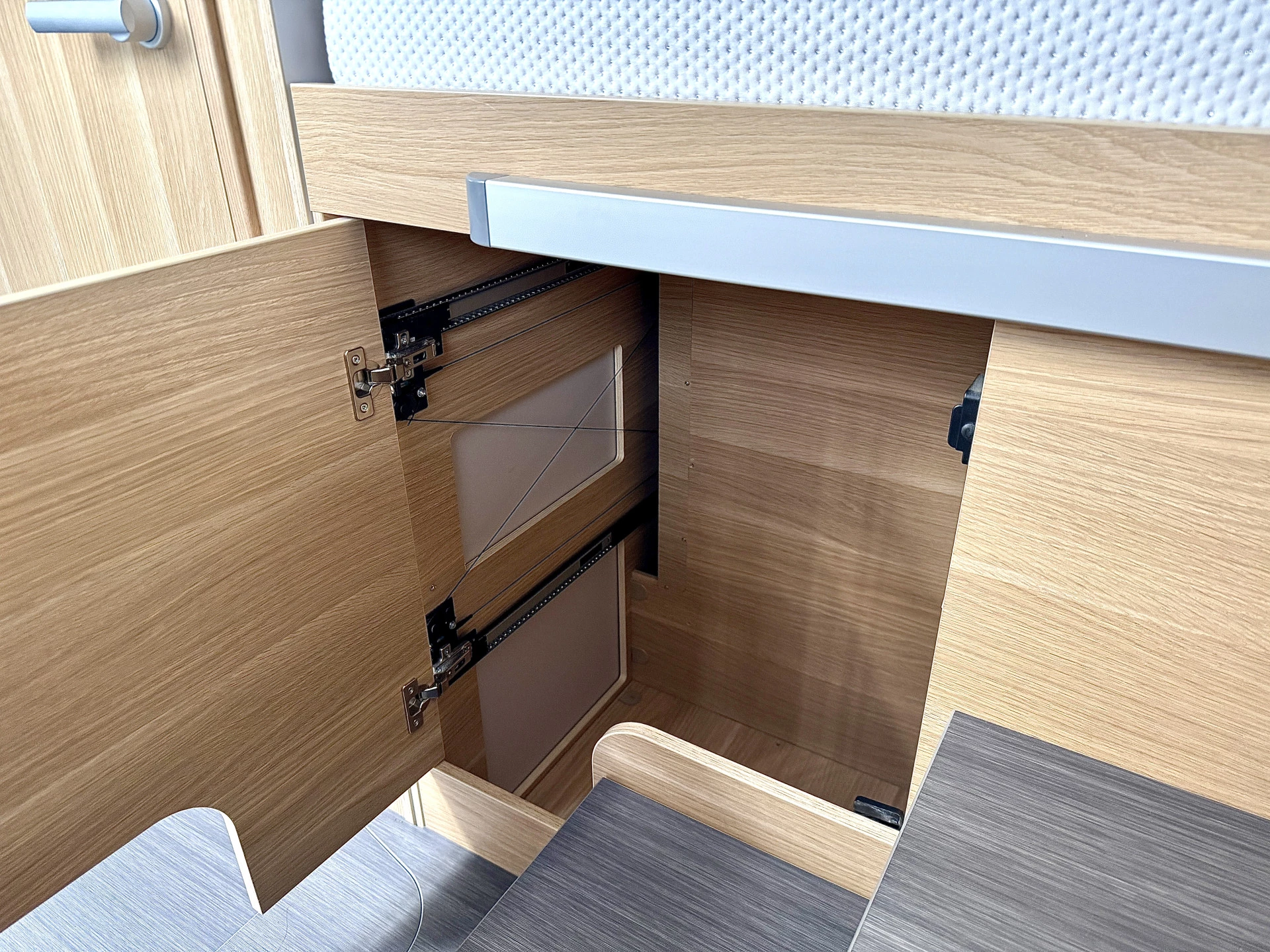 Hoofdafbeelding Adria CORAL 670 SL