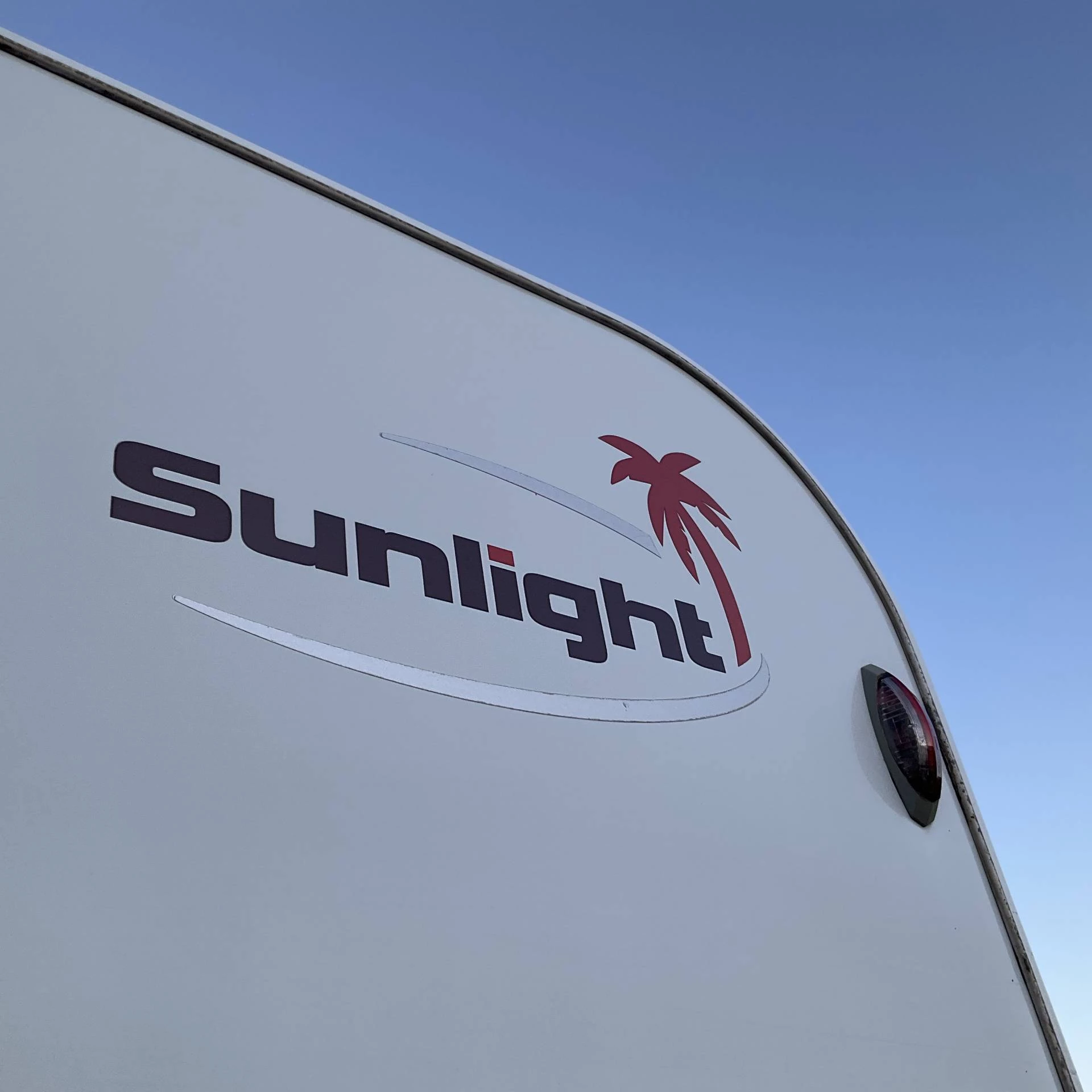 Hoofdafbeelding Carado T 59 2.3 131pk Airco Cruise Trekhaak Fietsendrager 2-Persoons Sunlight Carado