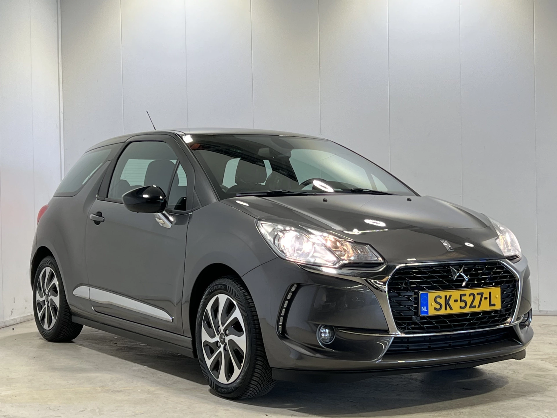 Hoofdafbeelding DS DS 3