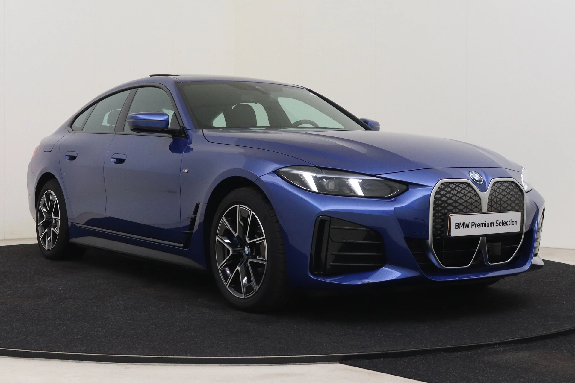 Hoofdafbeelding BMW i4