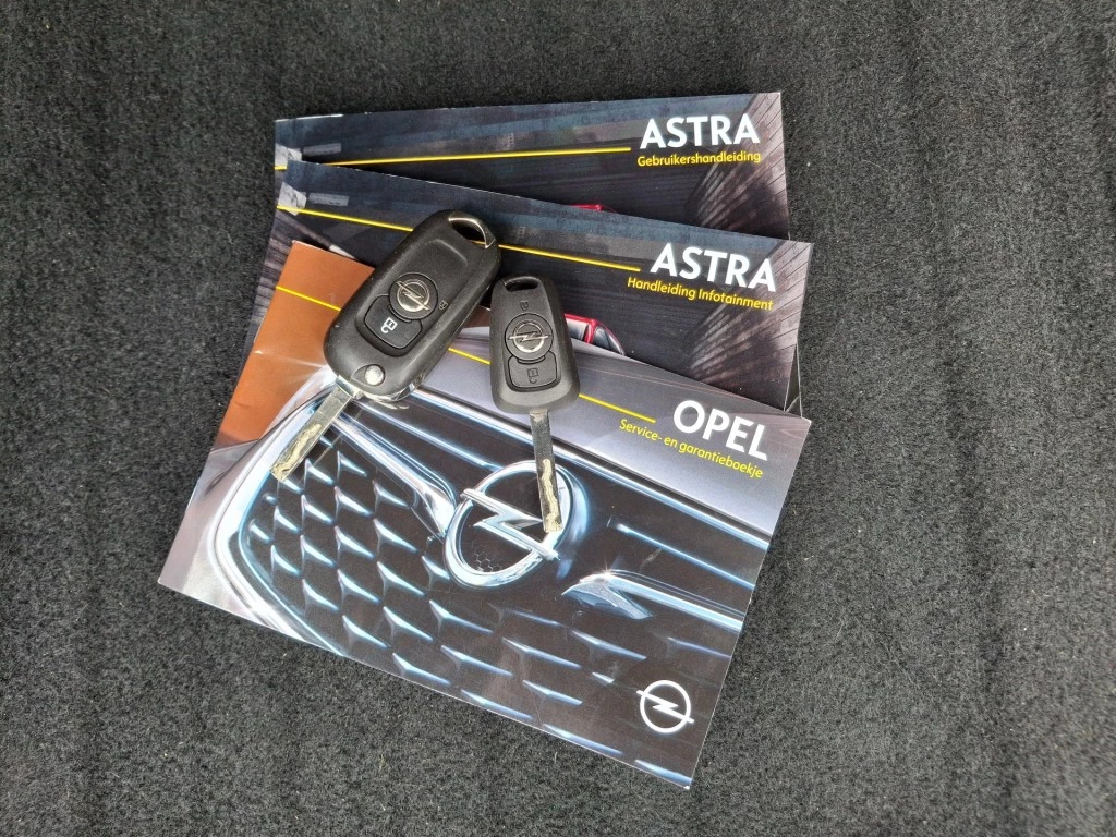 Hoofdafbeelding Opel Astra