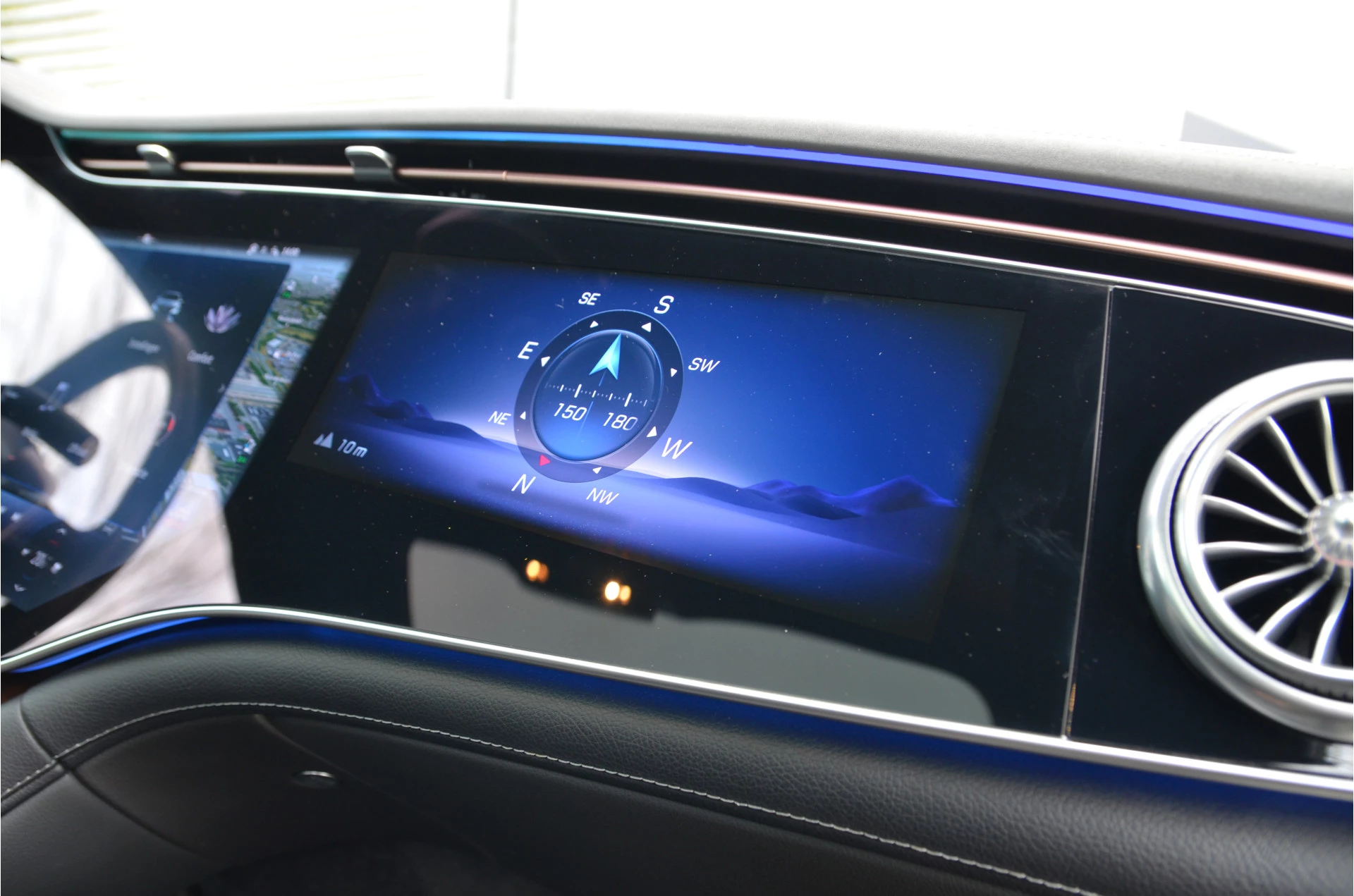 Hoofdafbeelding Mercedes-Benz EQS