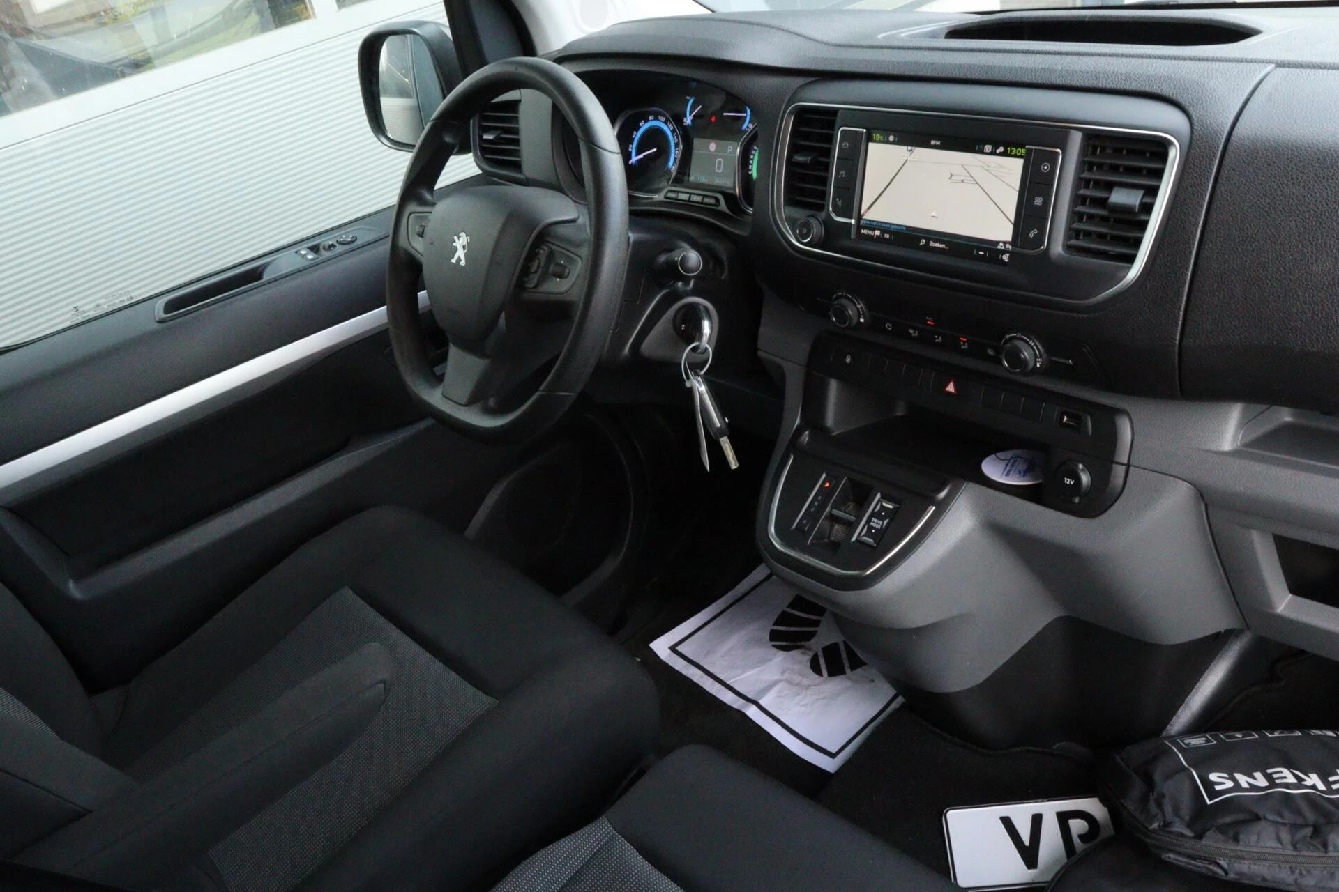 Hoofdafbeelding Peugeot e-Expert