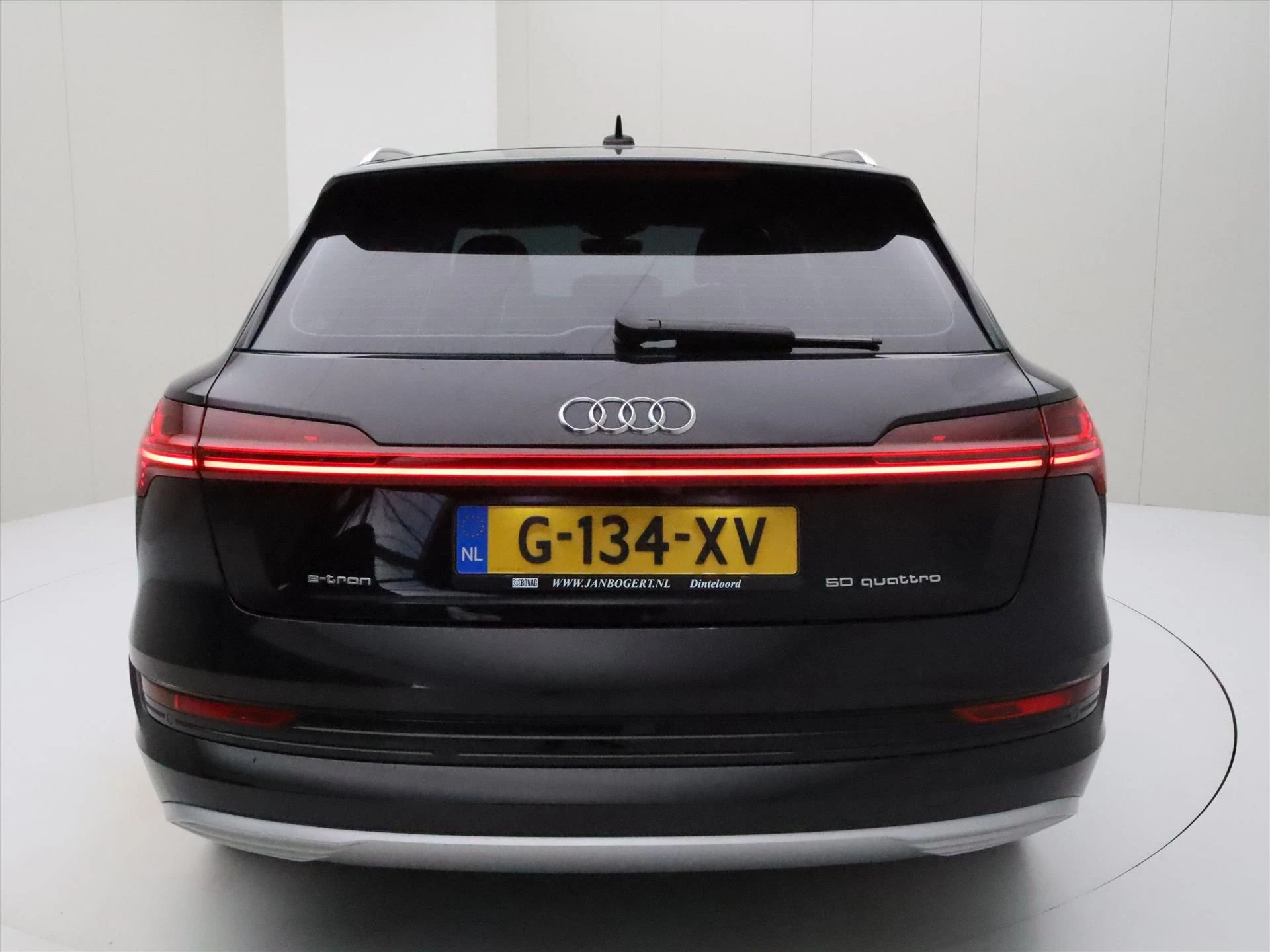 Hoofdafbeelding Audi e-tron