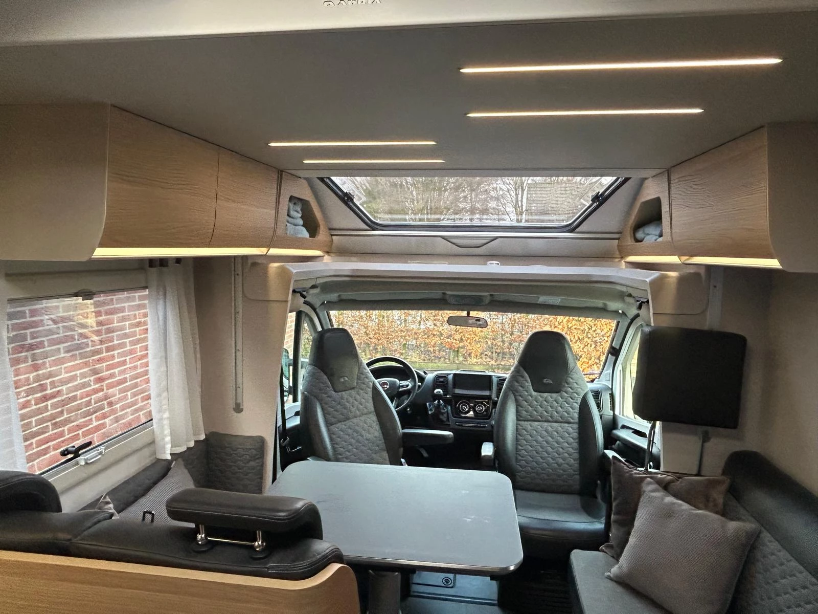 Hoofdafbeelding Adria MATRIX 670SL