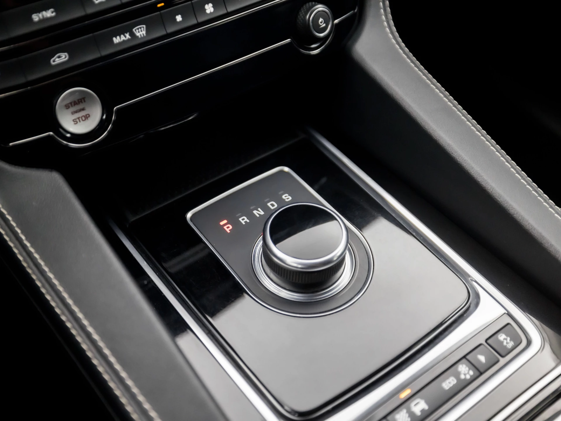 Hoofdafbeelding Jaguar F-PACE