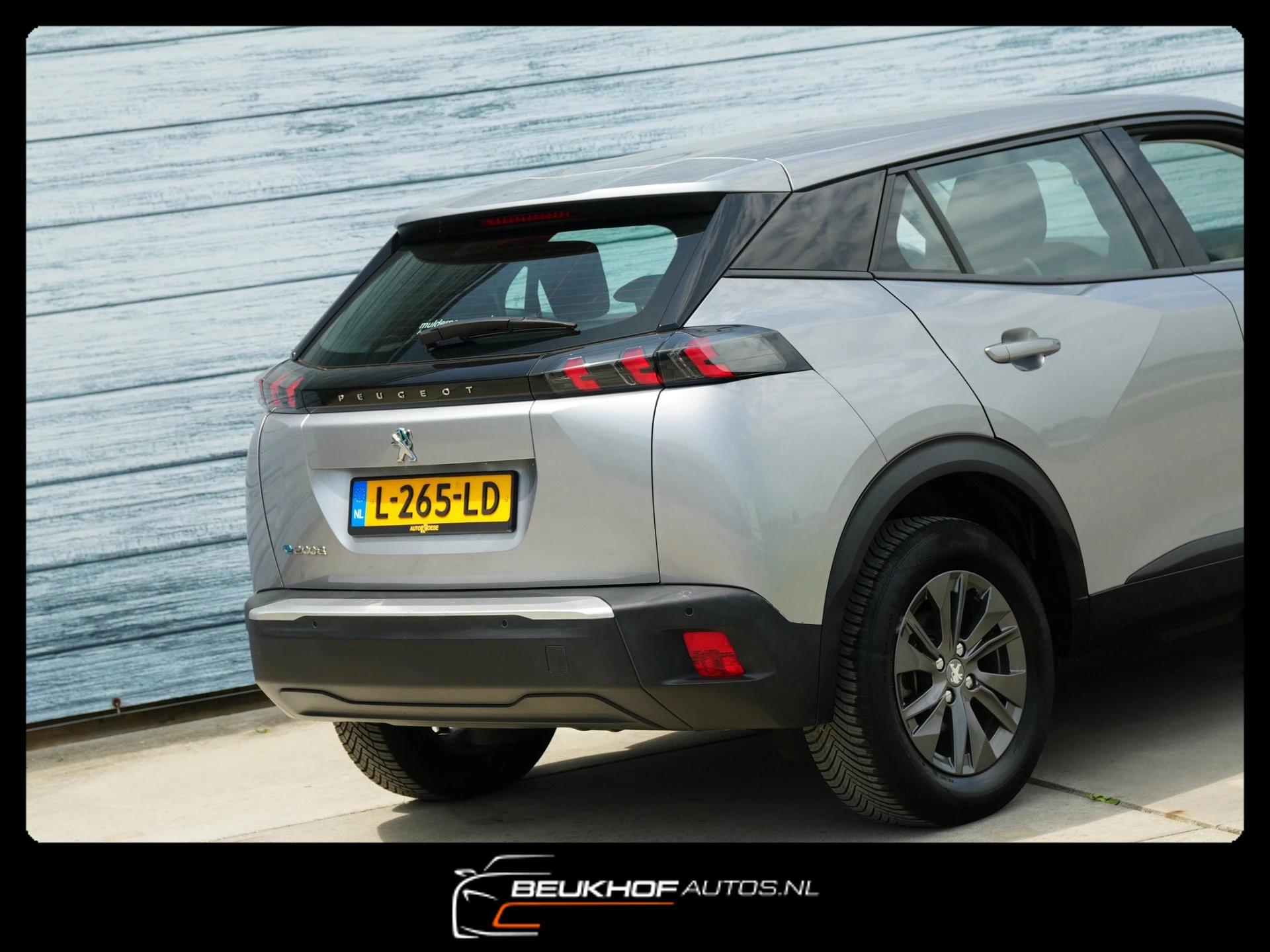 Hoofdafbeelding Peugeot e-2008