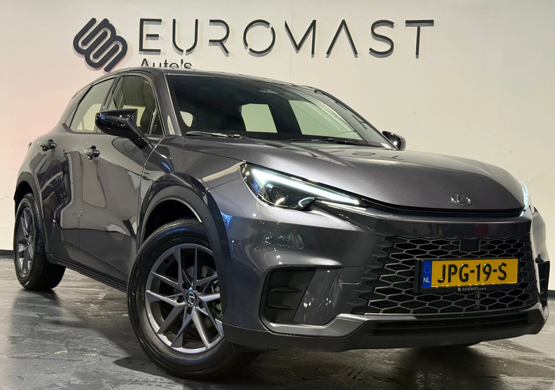 Hoofdafbeelding Lexus LBX