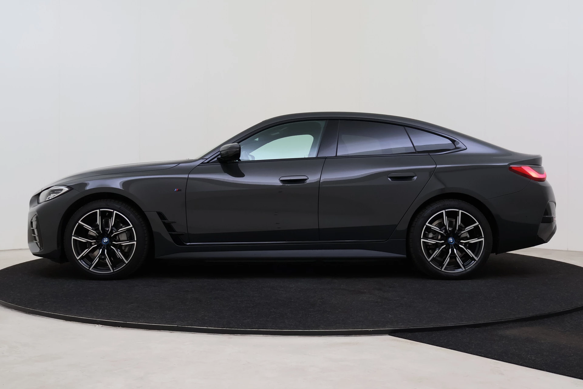 Hoofdafbeelding BMW i4