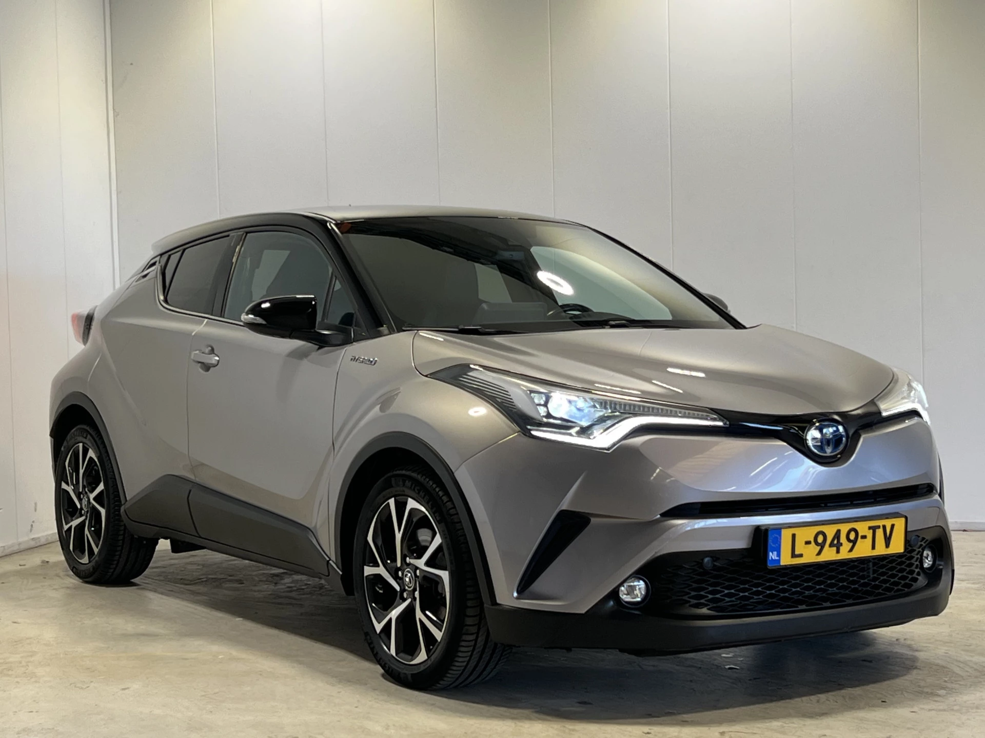 Hoofdafbeelding Toyota C-HR