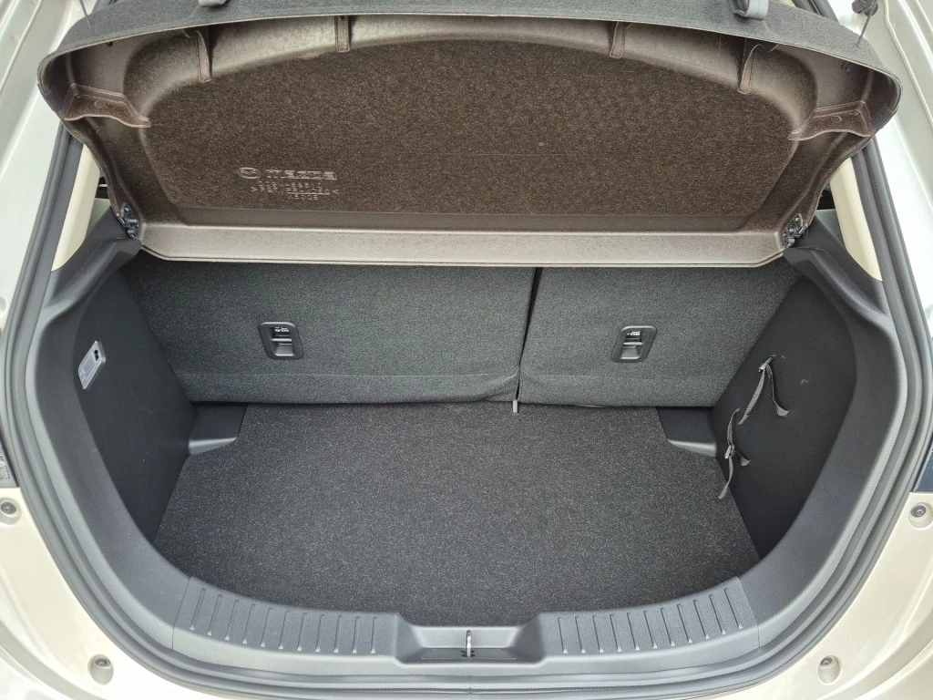 Hoofdafbeelding Mazda 2