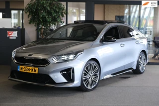 Hoofdafbeelding Kia ProCeed Kia ProCeed 1.5 T-GDi GT Pano Virtual Led Leder Cam Pdc Cruise
