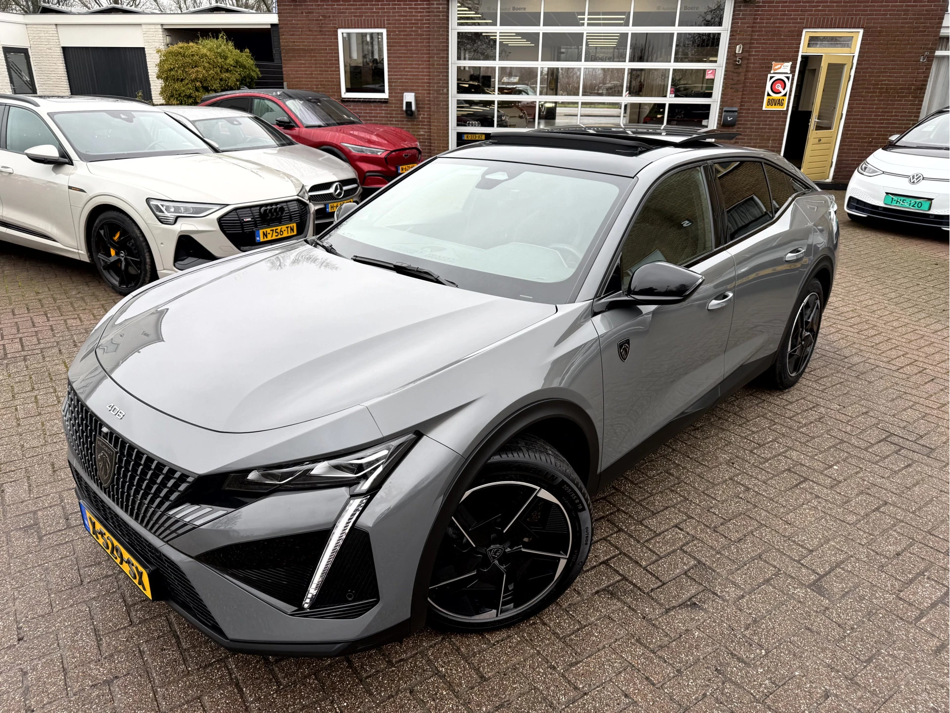 Hoofdafbeelding Peugeot 408